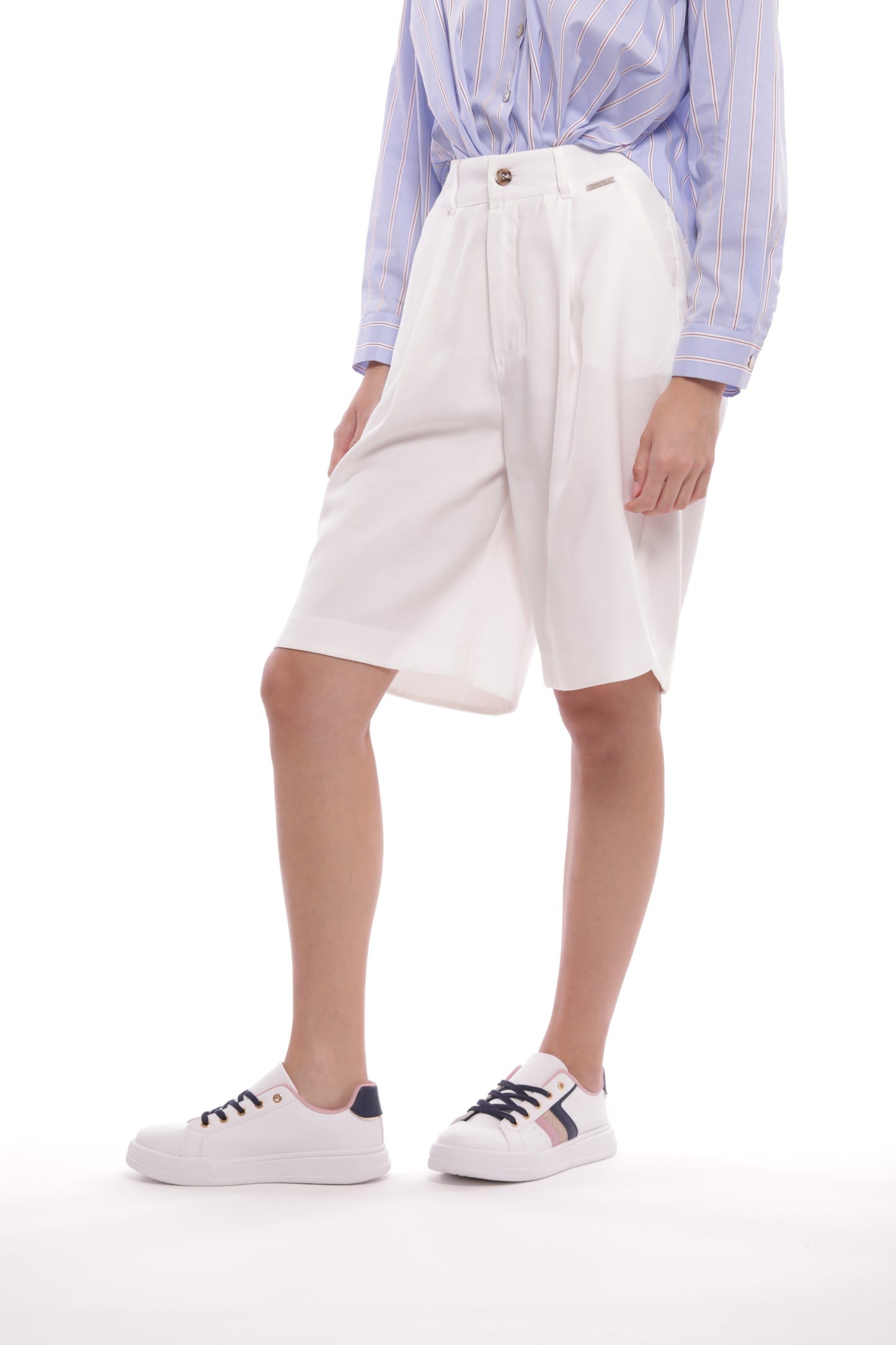 PANTALONE BERMUDA IN AKUMAL CON DETTAGLIO A RIGHE