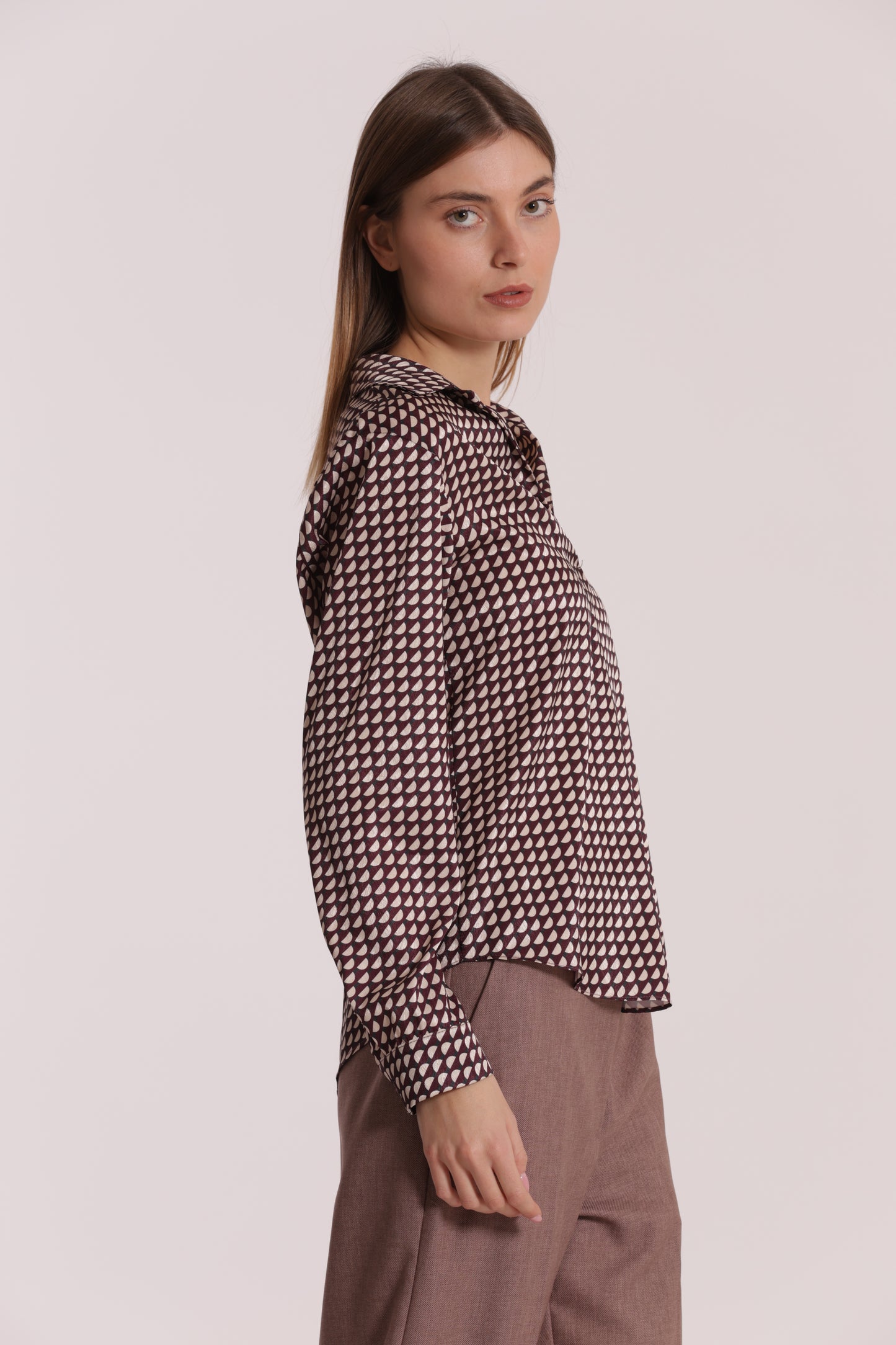 BLUSA SCOLLO A V FANTASIA GEO