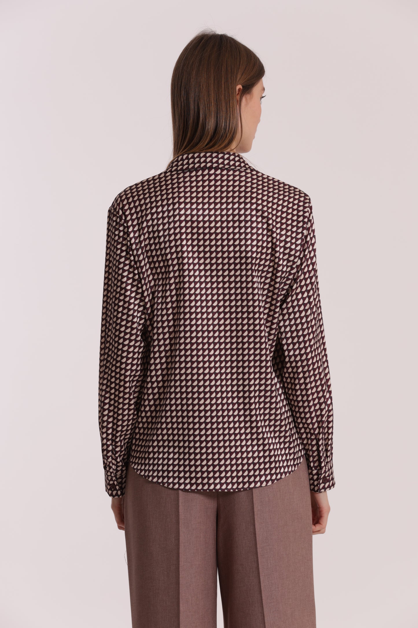 BLUSA SCOLLO A V FANTASIA GEO