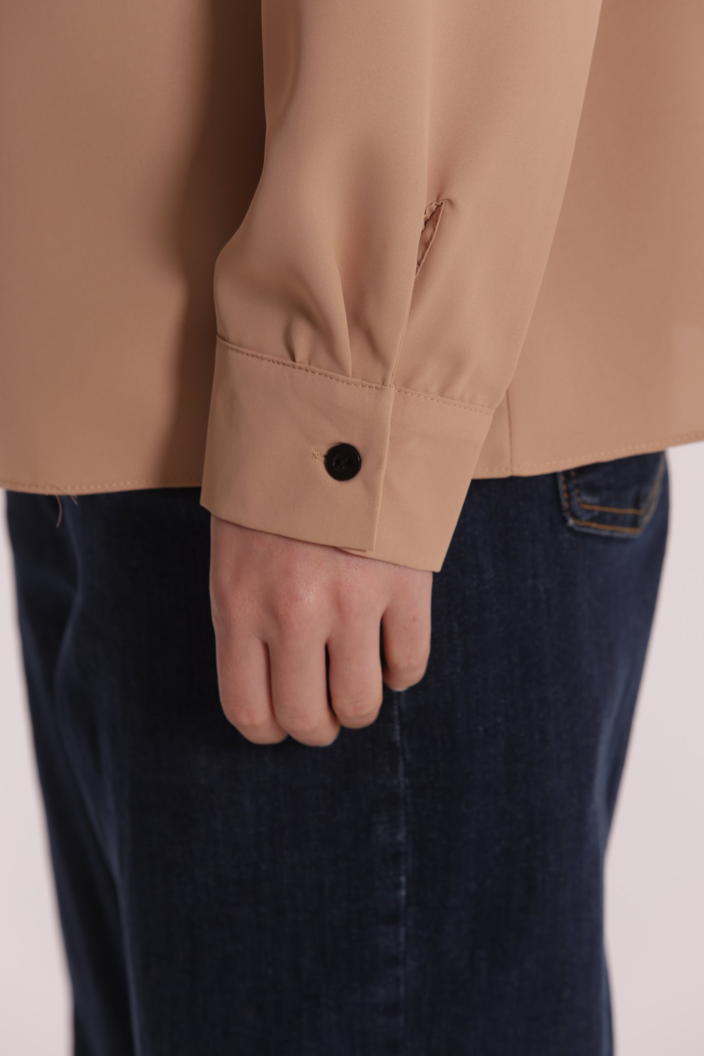 BLUSA CON COLLETTO E FIOCCO