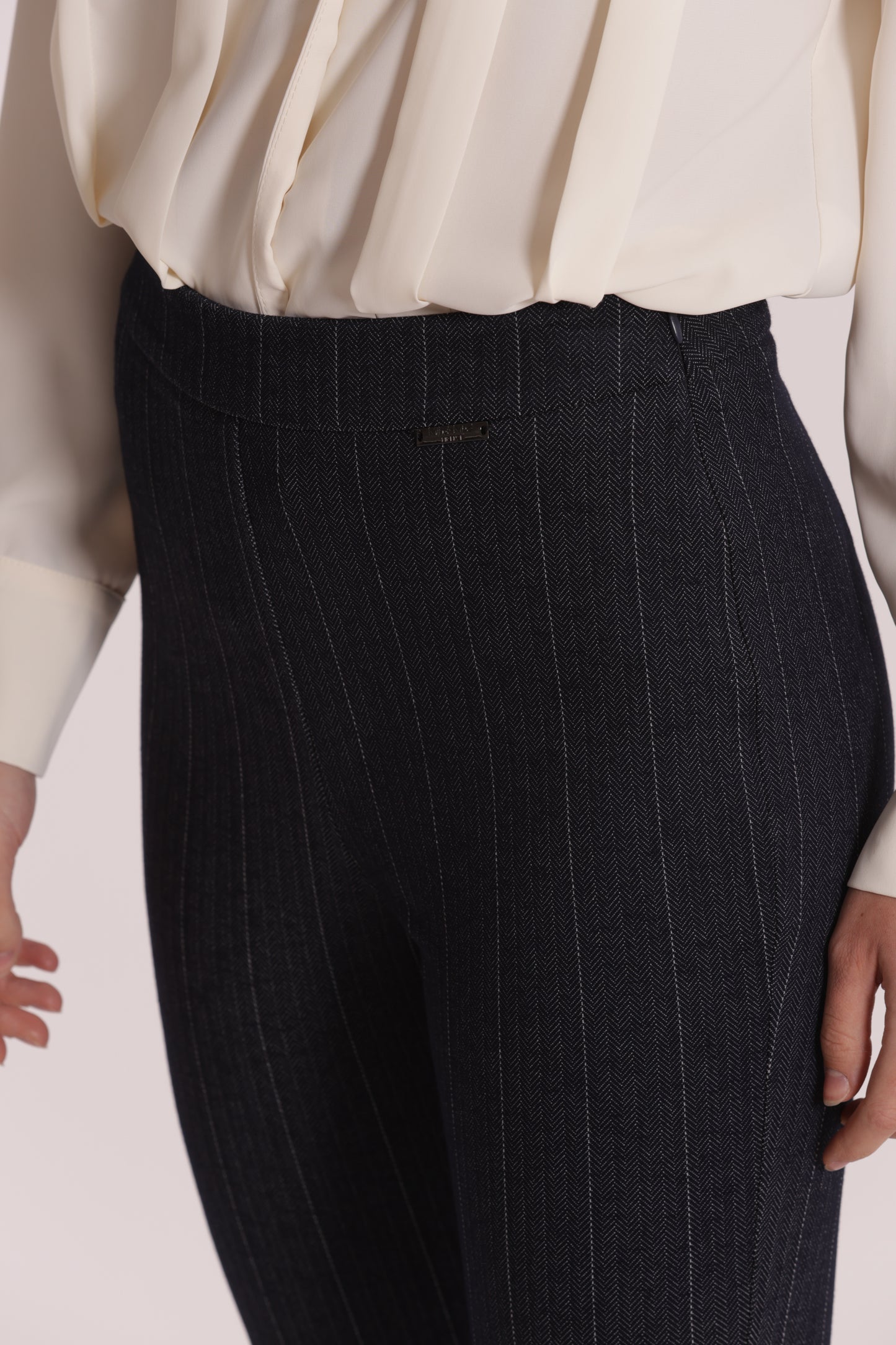 PANTALONE FLARE IN PUNTO MILANO EFFETTO JEANS