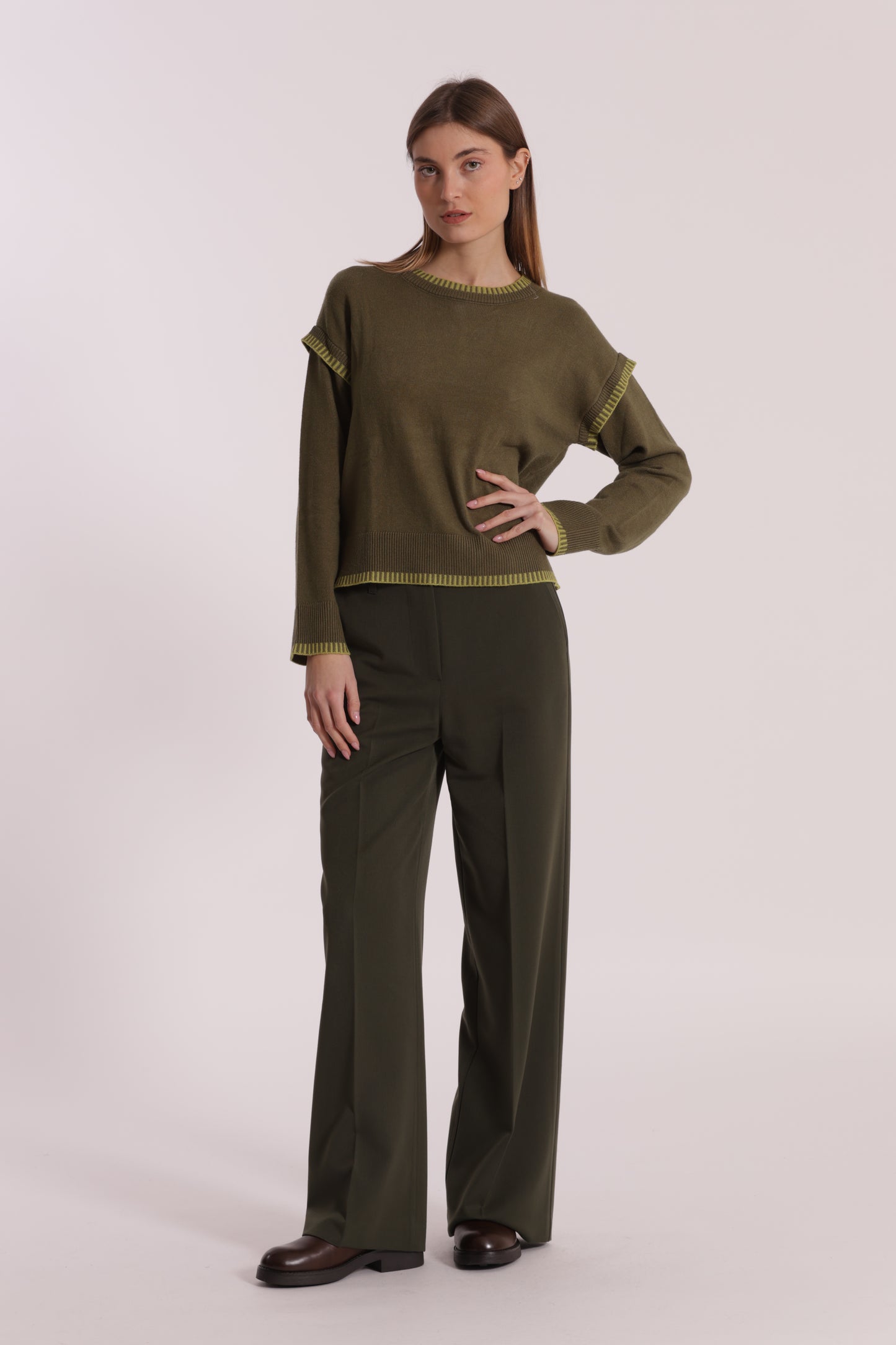 PANTALONE PALAZZO CON ELASTICO DIETRO IN POLYVISCOSA