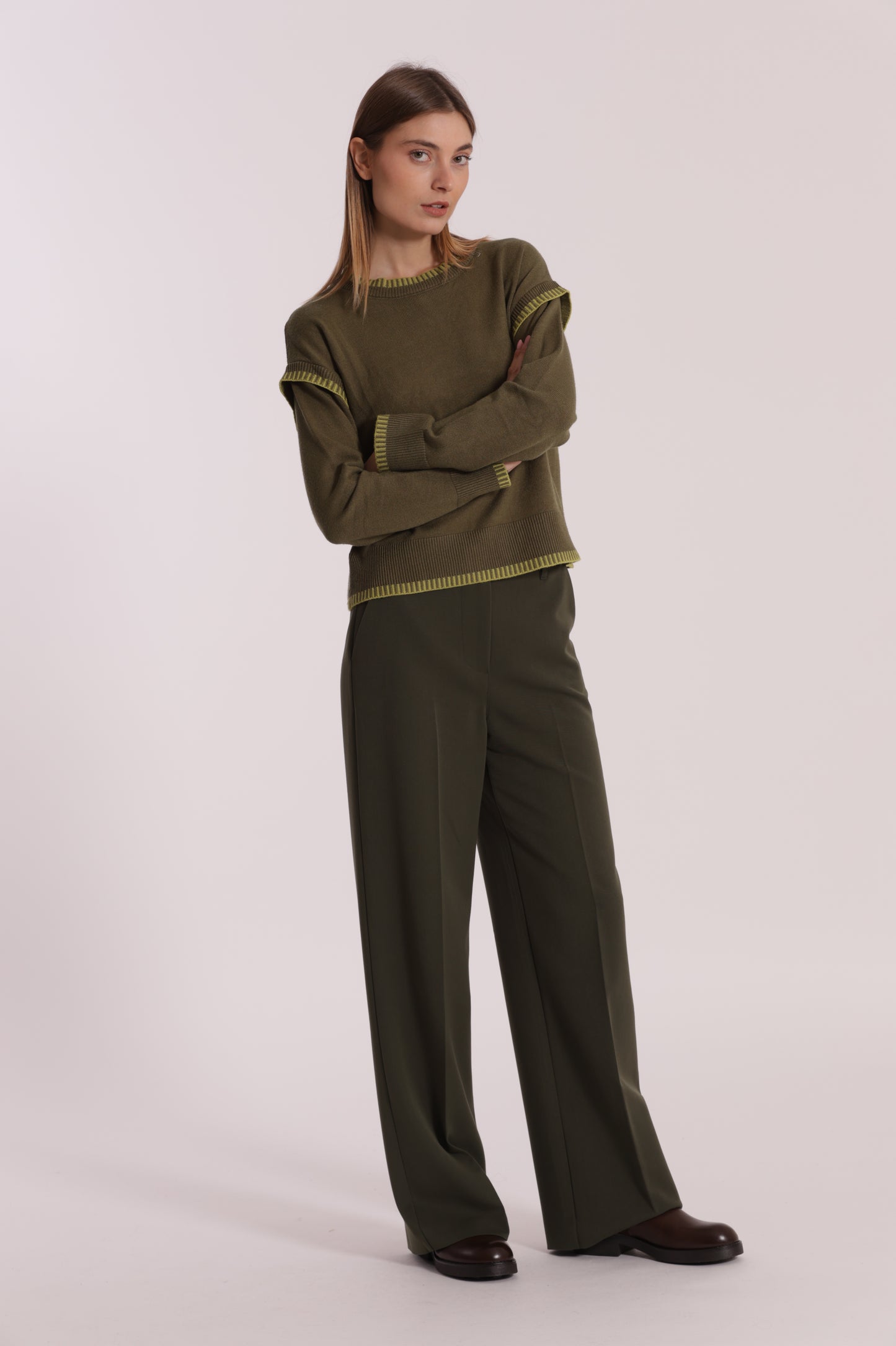 PANTALONE PALAZZO CON ELASTICO DIETRO IN POLYVISCOSA