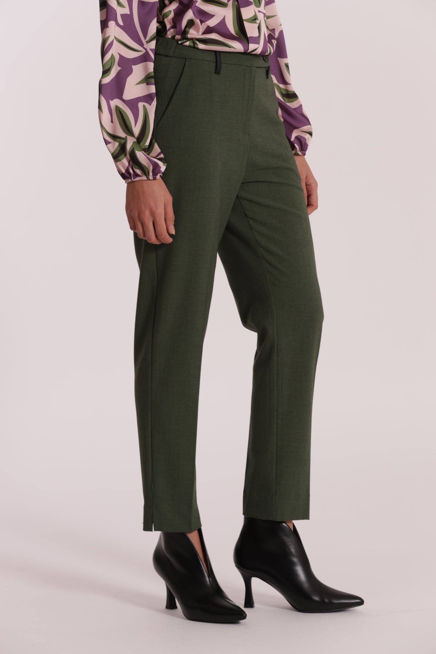 PANTALONE SIGARETTA ELASTICO DIETRO IN TESSUTO FIAMMATO