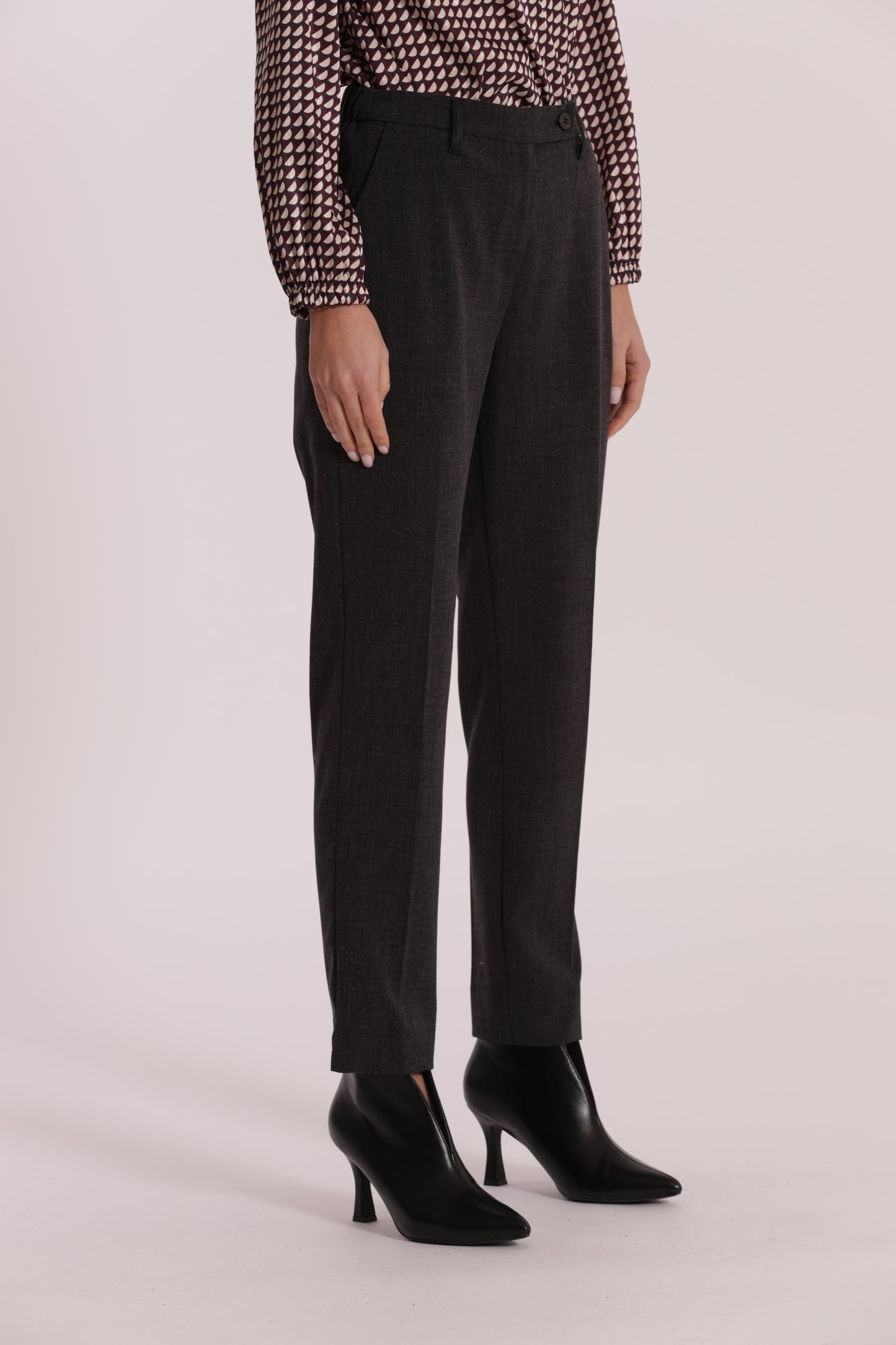 PANTALONE SIGARETTA ELASTICO DIETRO IN TESSUTO FIAMMATO