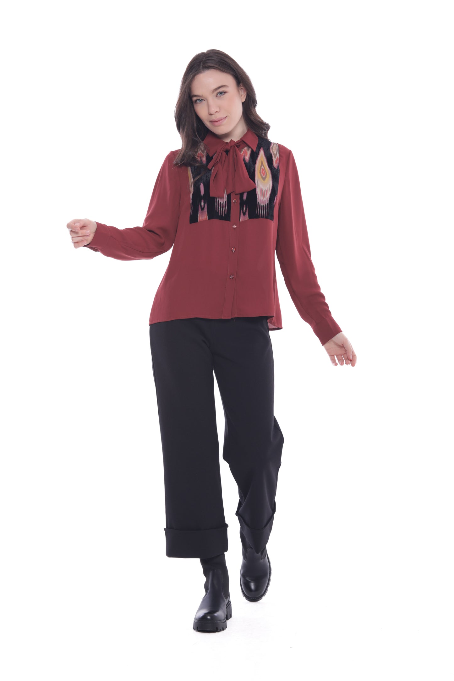 PANTALONE CON RISLVOLTO IN CREPE