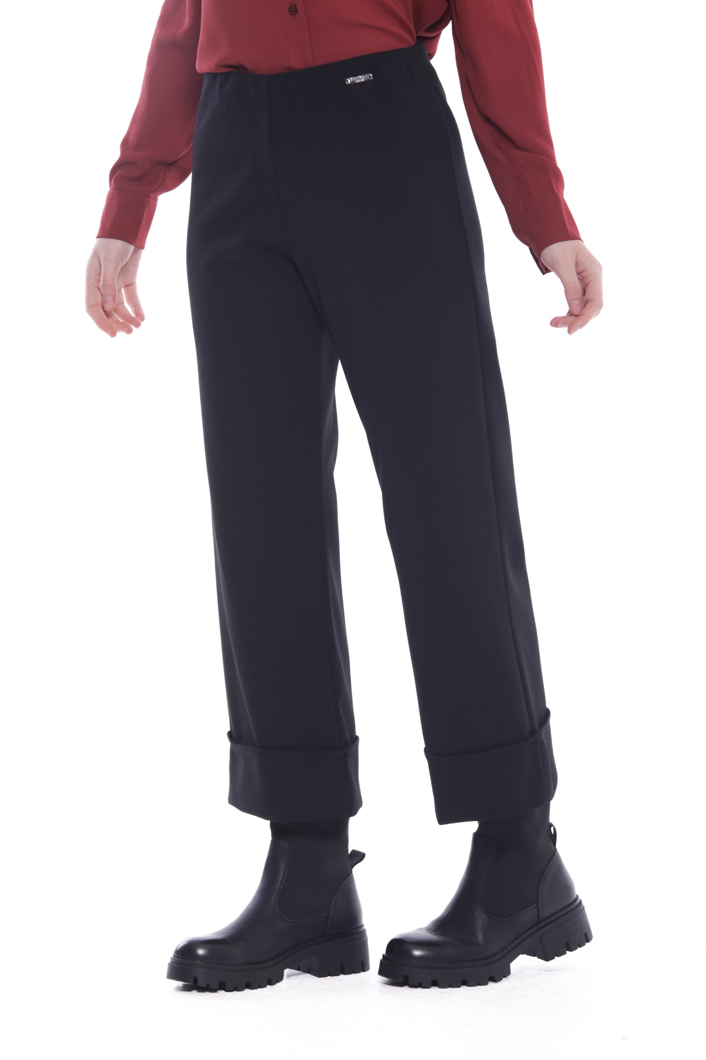PANTALONE CON RISLVOLTO IN CREPE
