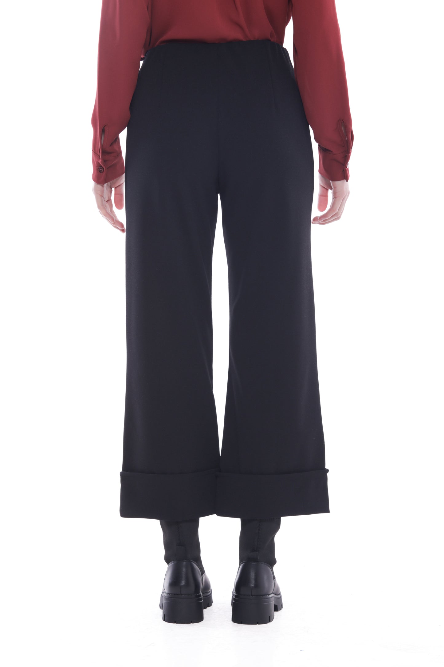PANTALONE CON RISLVOLTO IN CREPE
