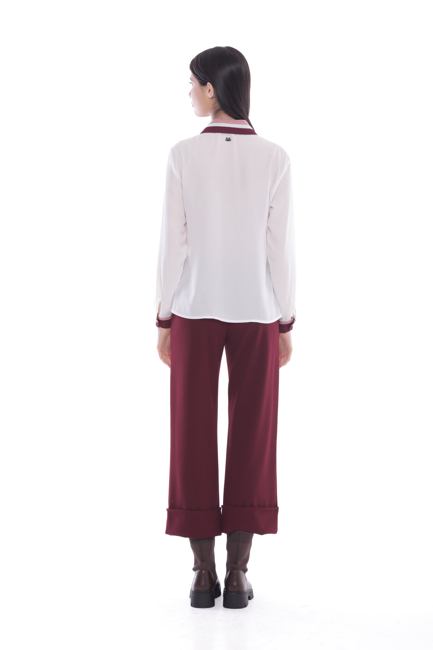 PANTALONE CON RISLVOLTO IN CREPE