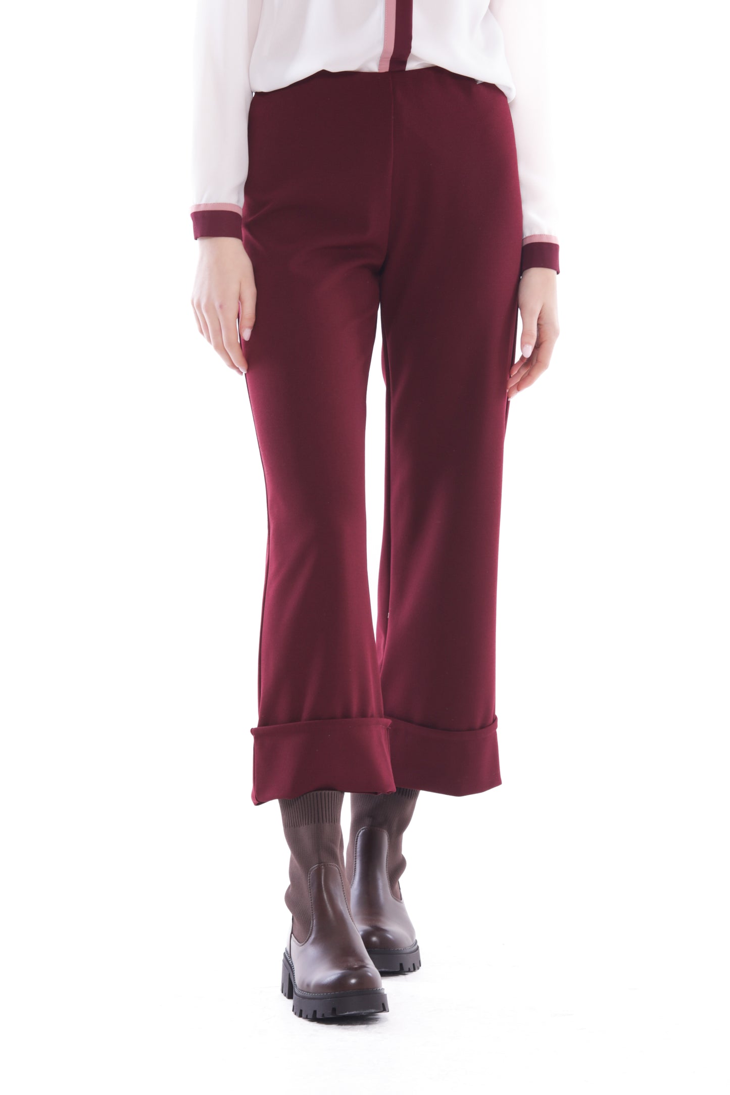 PANTALONE CON RISLVOLTO IN CREPE