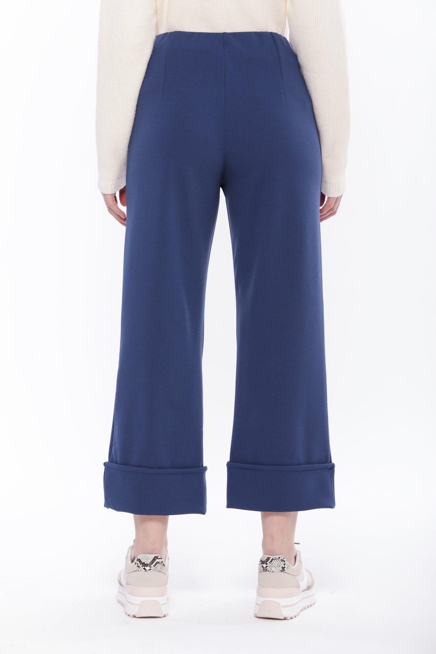 PANTALONE CON RISLVOLTO IN CREPE