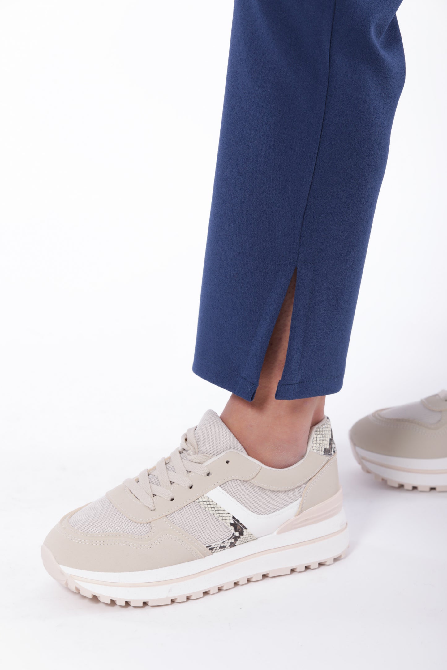 PANTALONE SIGARETTA IN CREPE