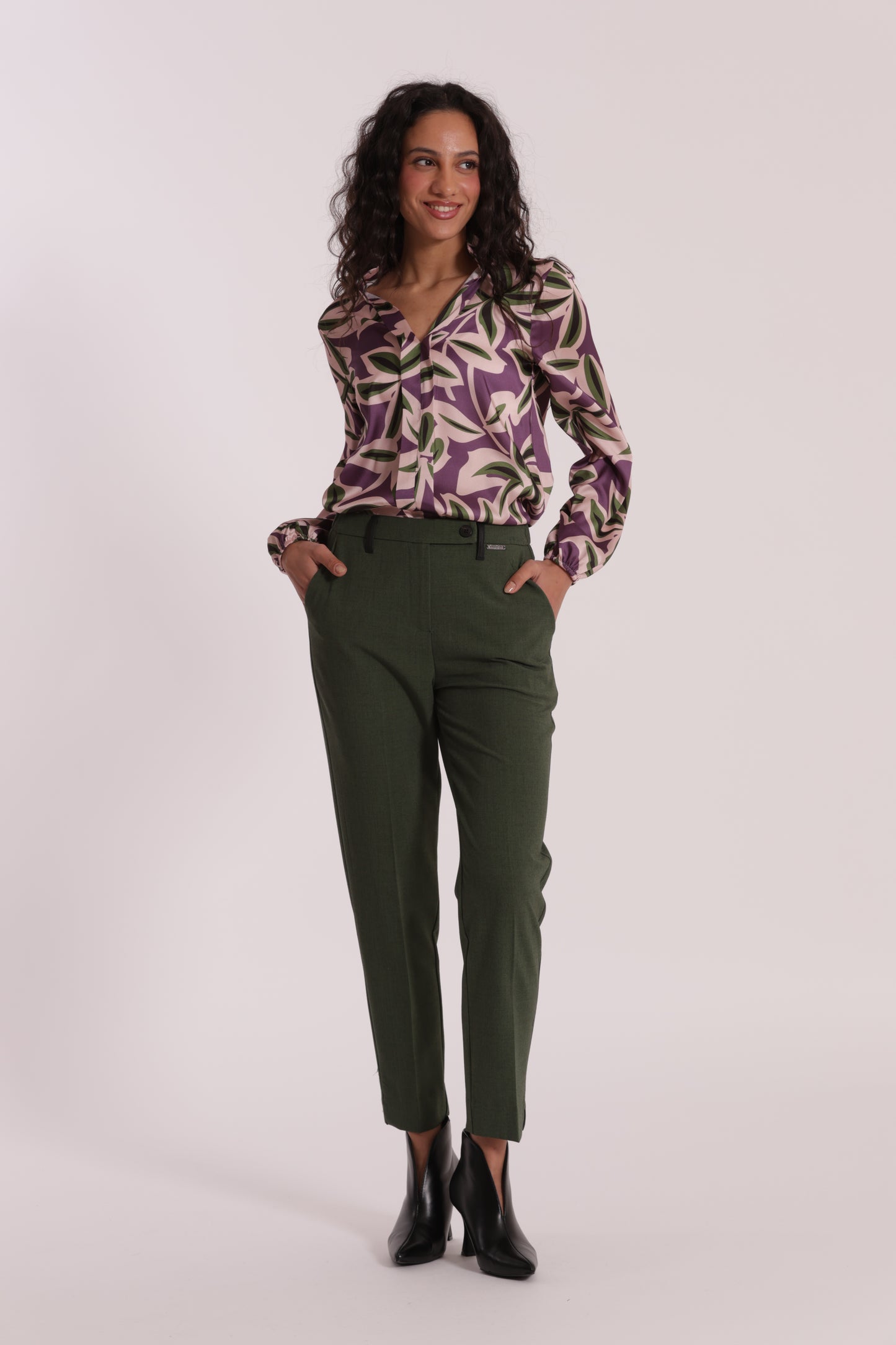 BLUSA SCOLLO A V FANTASIA BOTANICA