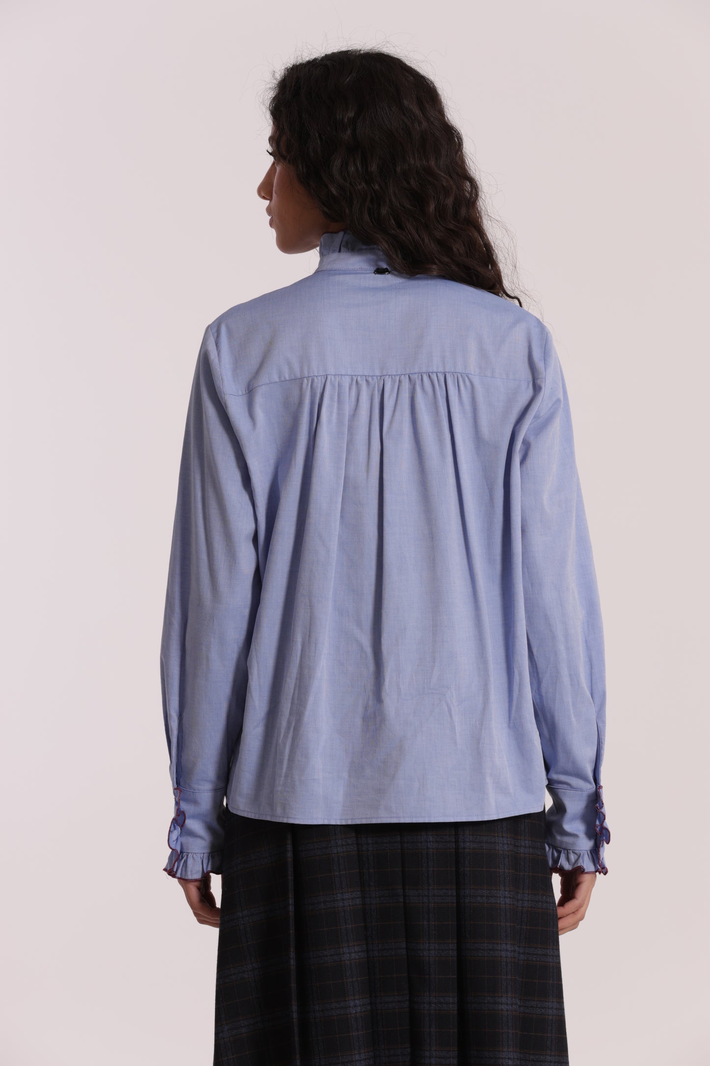 CAMICIA CON DETTAGLI ROUCHES