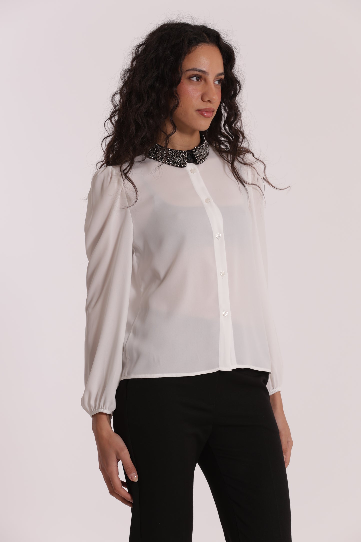 CAMICIA CON COLLO RICAMATO