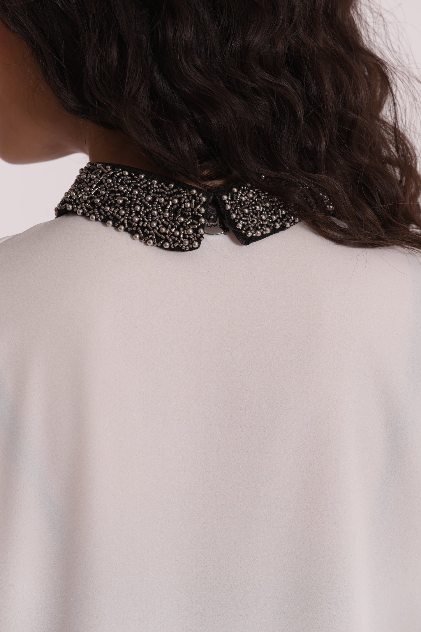 CAMICIA CON COLLO RICAMATO