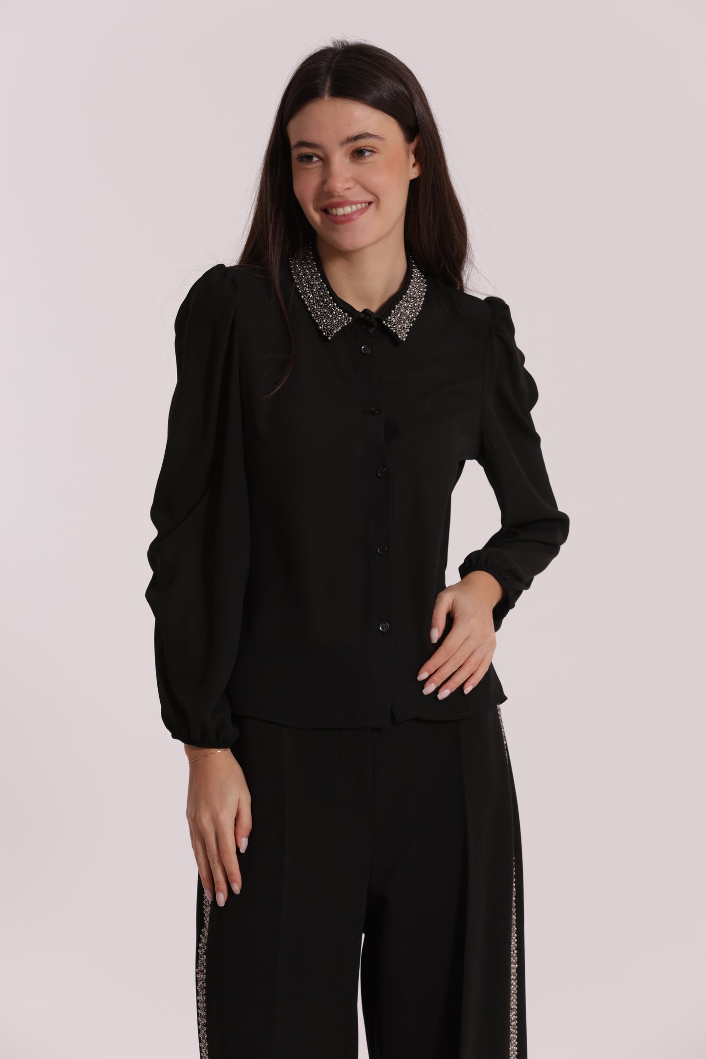 CAMICIA CON COLLO RICAMATO