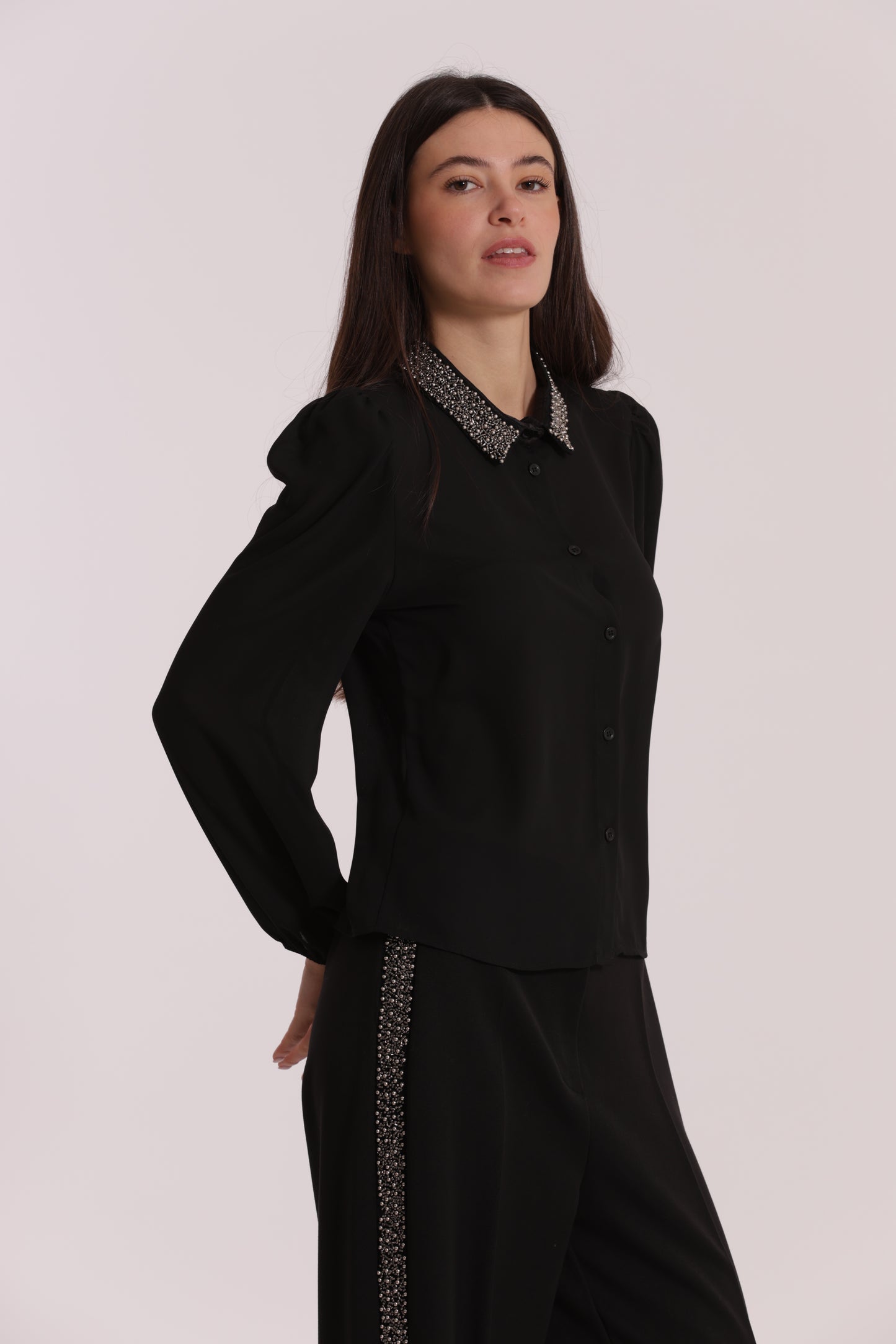 CAMICIA CON COLLO RICAMATO
