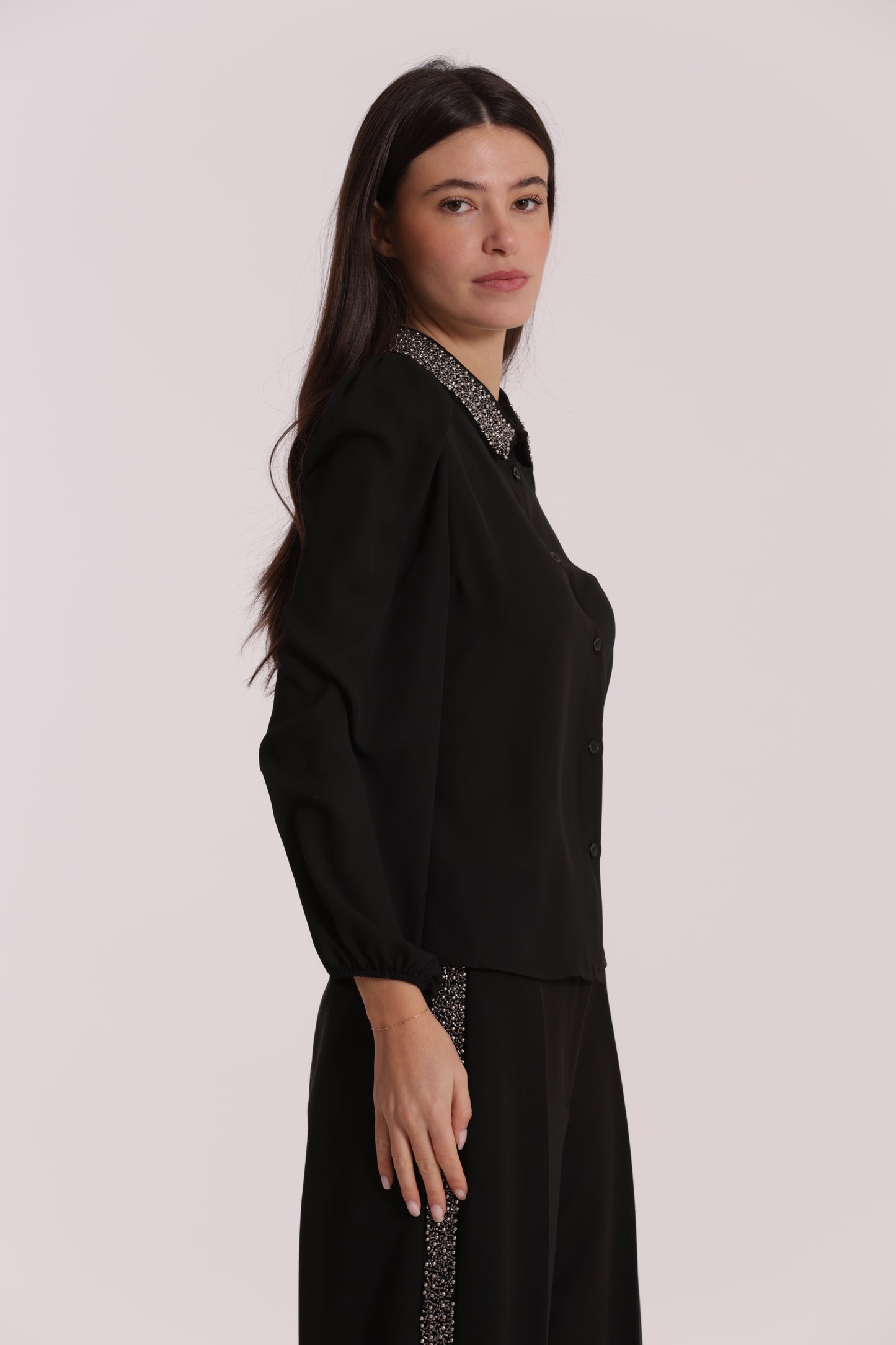 CAMICIA CON COLLO RICAMATO
