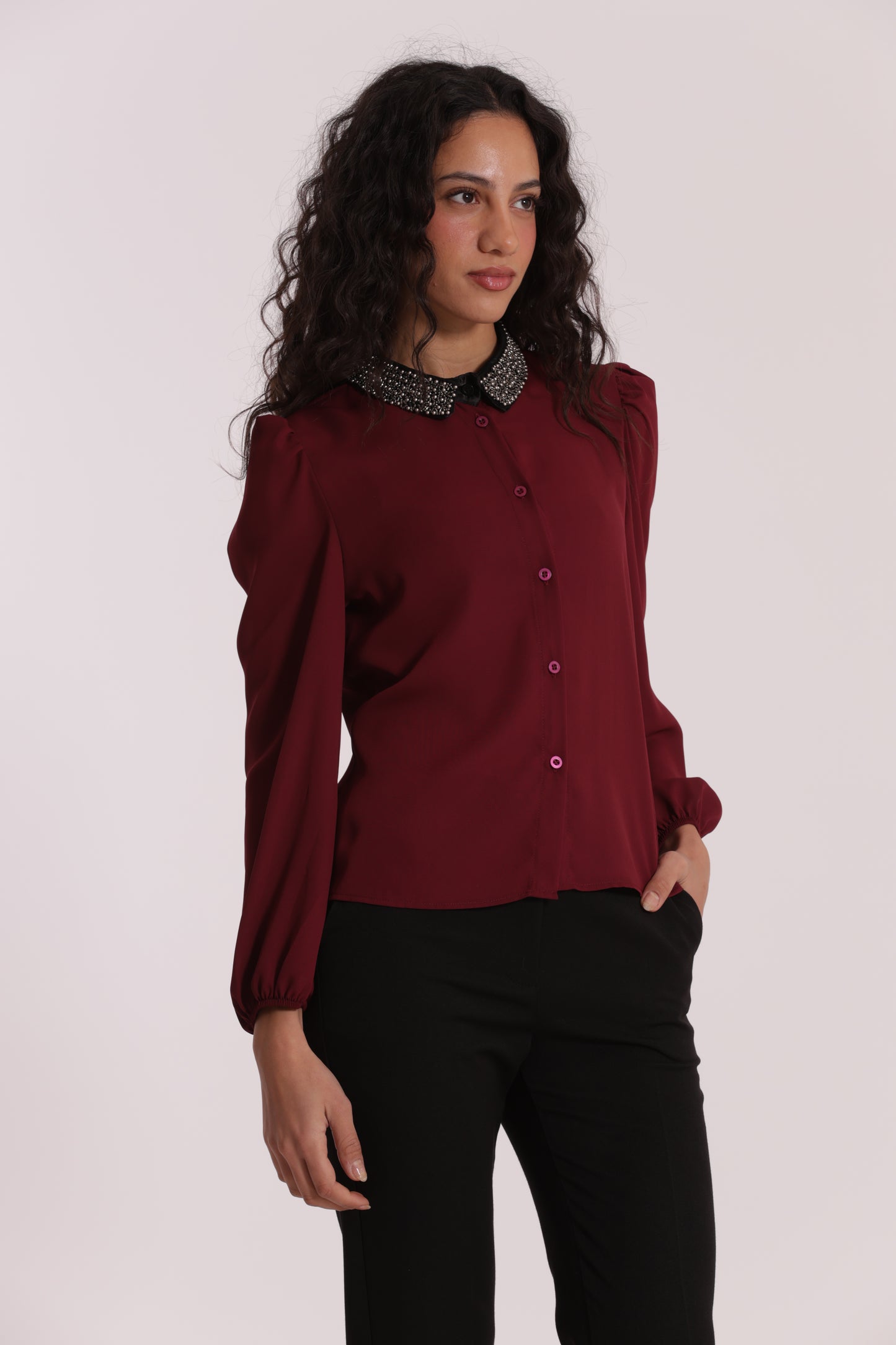 CAMICIA CON COLLO RICAMATO