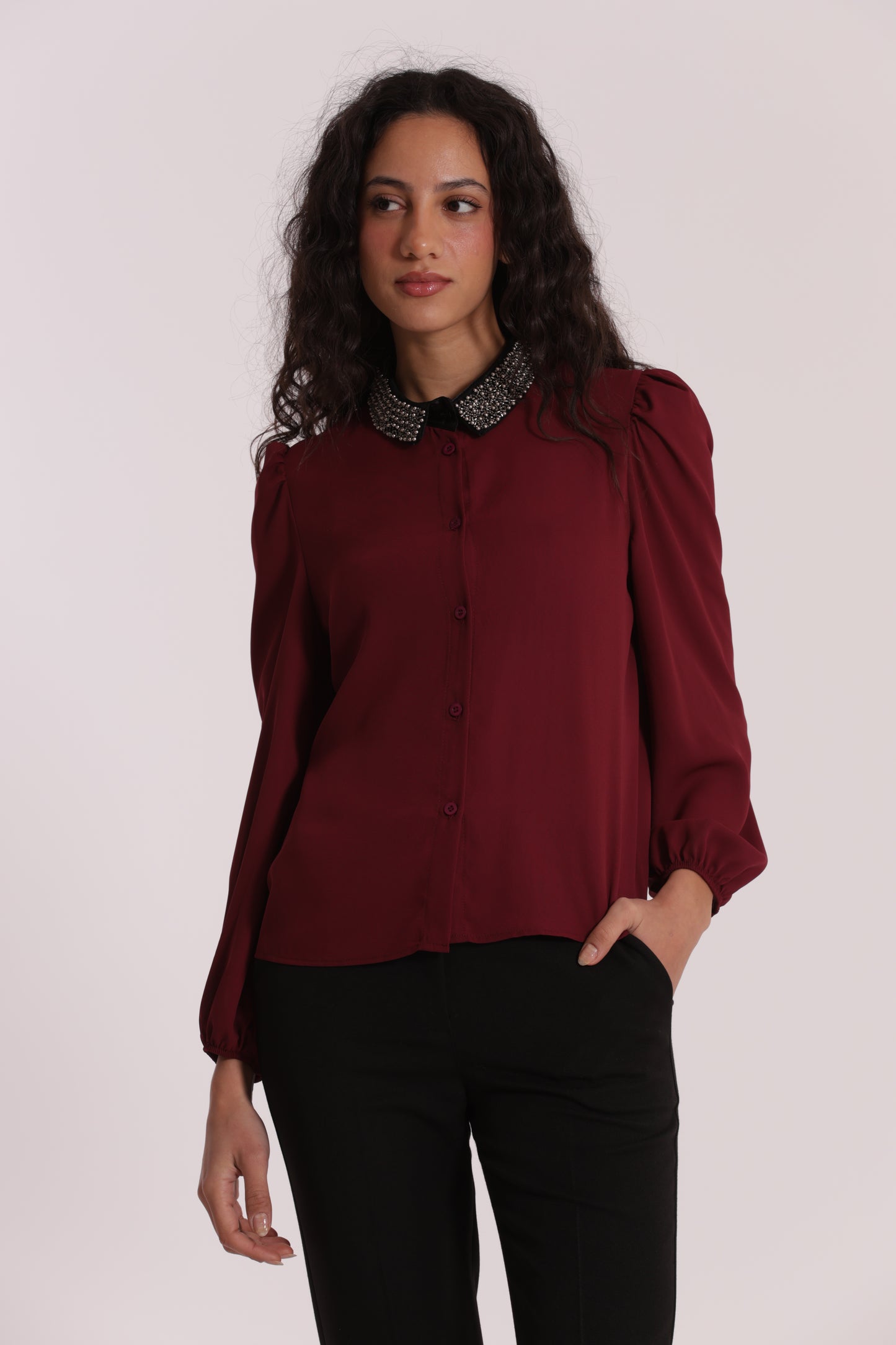 CAMICIA CON COLLO RICAMATO