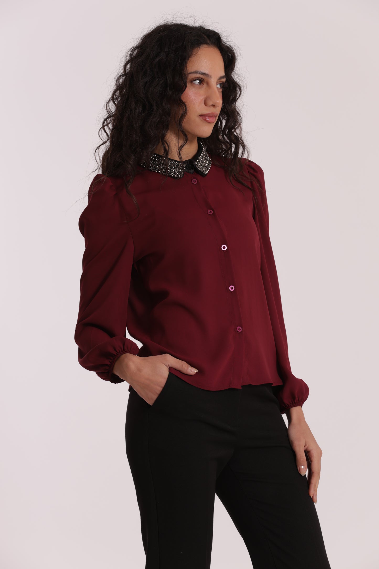 CAMICIA CON COLLO RICAMATO