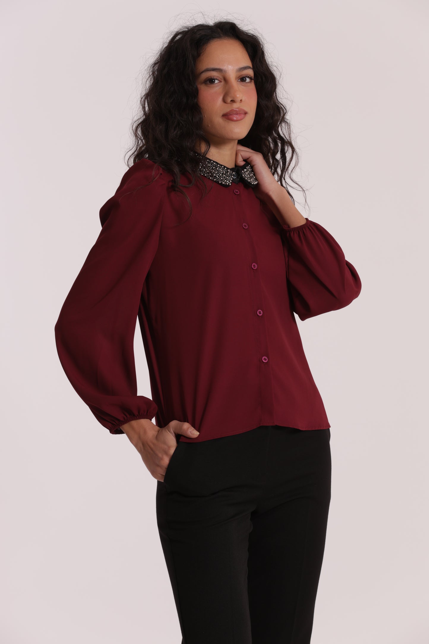 CAMICIA CON COLLO RICAMATO