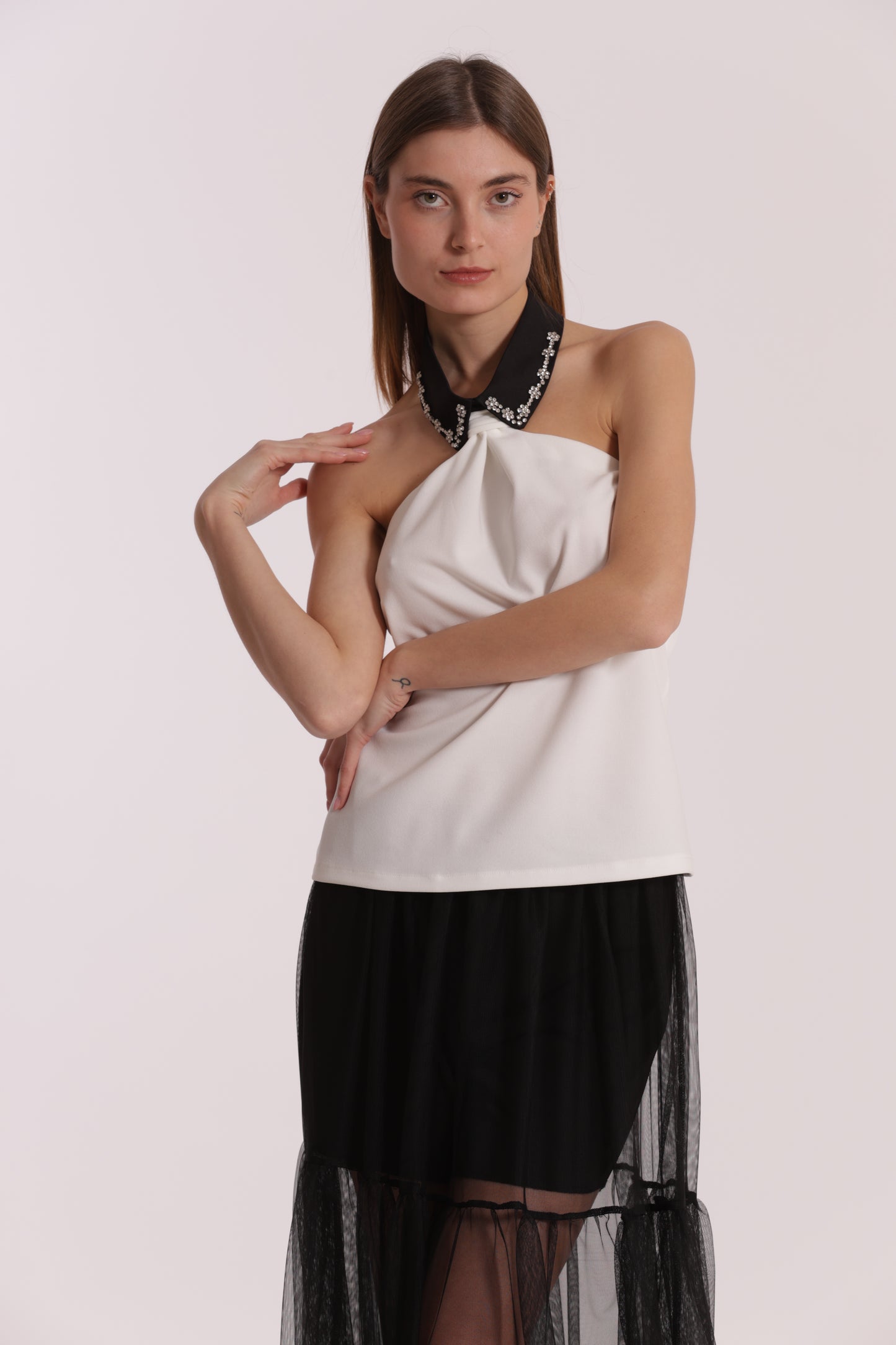 TOP CON COLLETTO DI STRASS