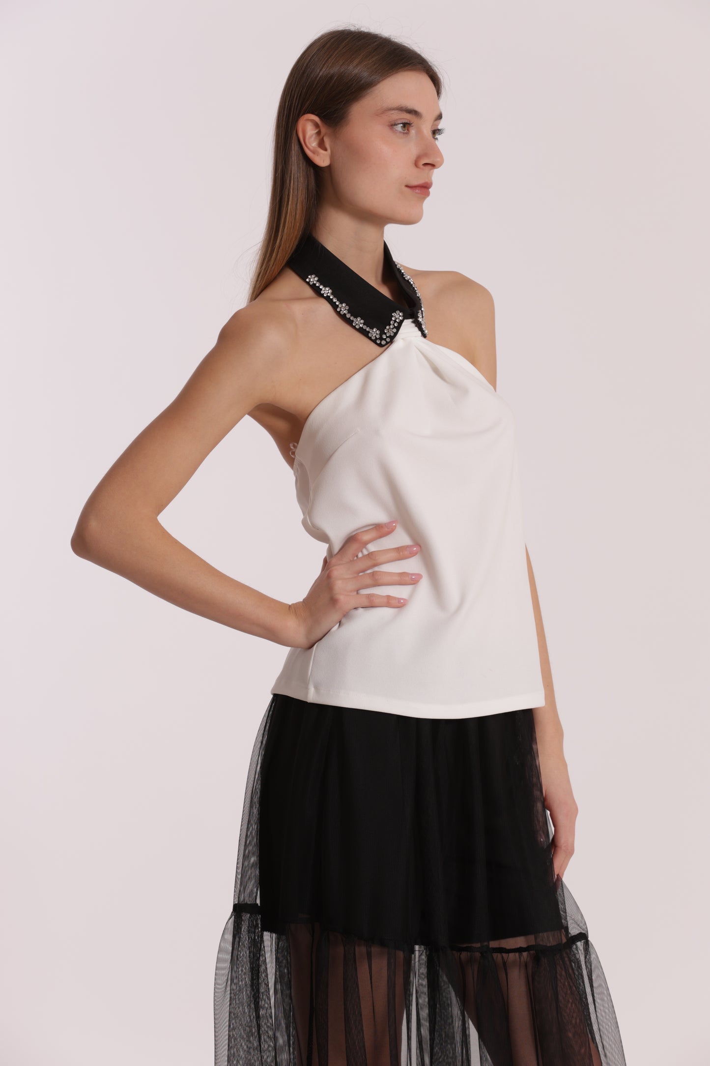 TOP CON COLLETTO DI STRASS
