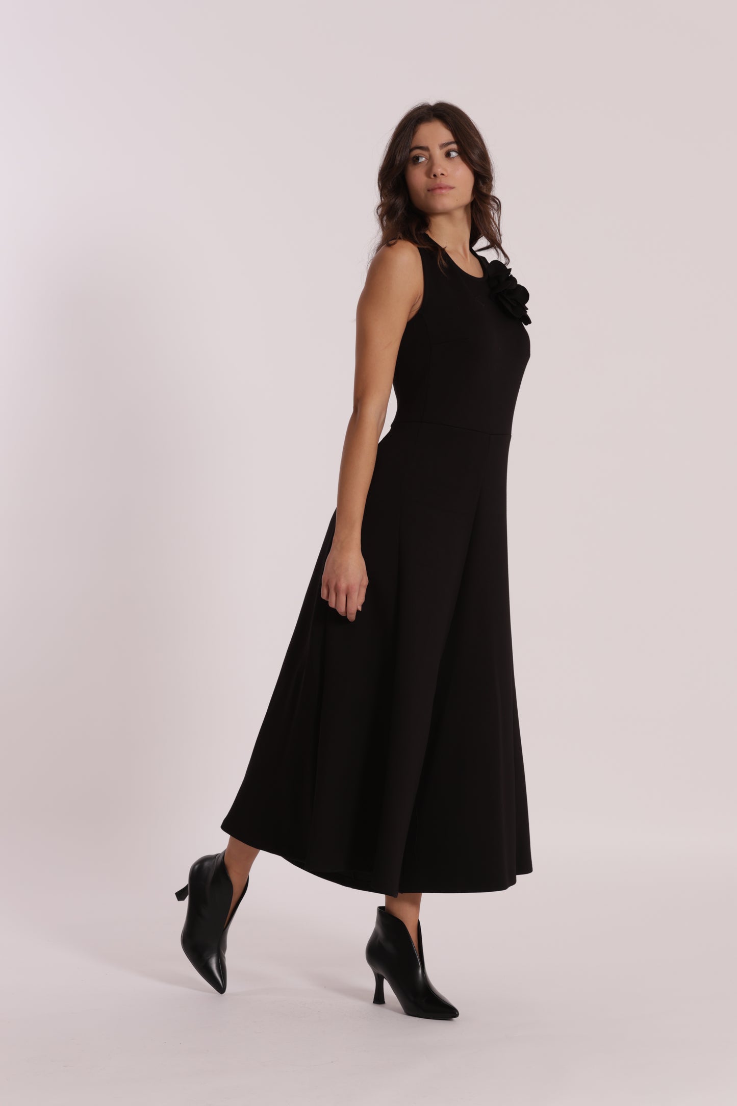 TUTA IN NEOPRENE CON FIORE