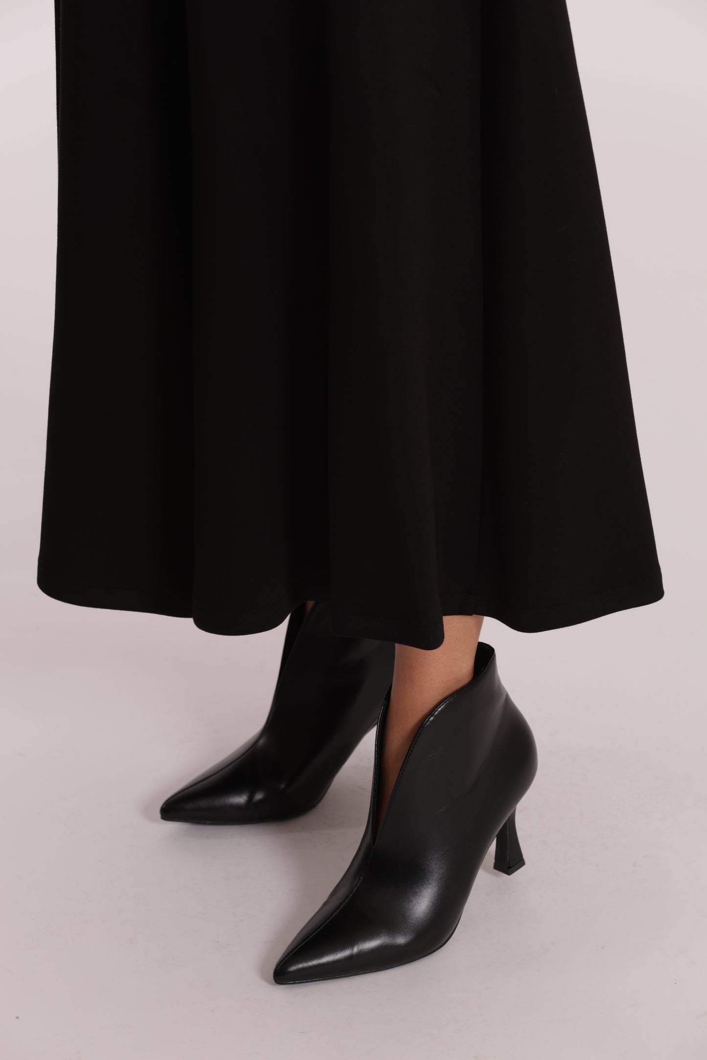 TUTA IN NEOPRENE CON FIORE
