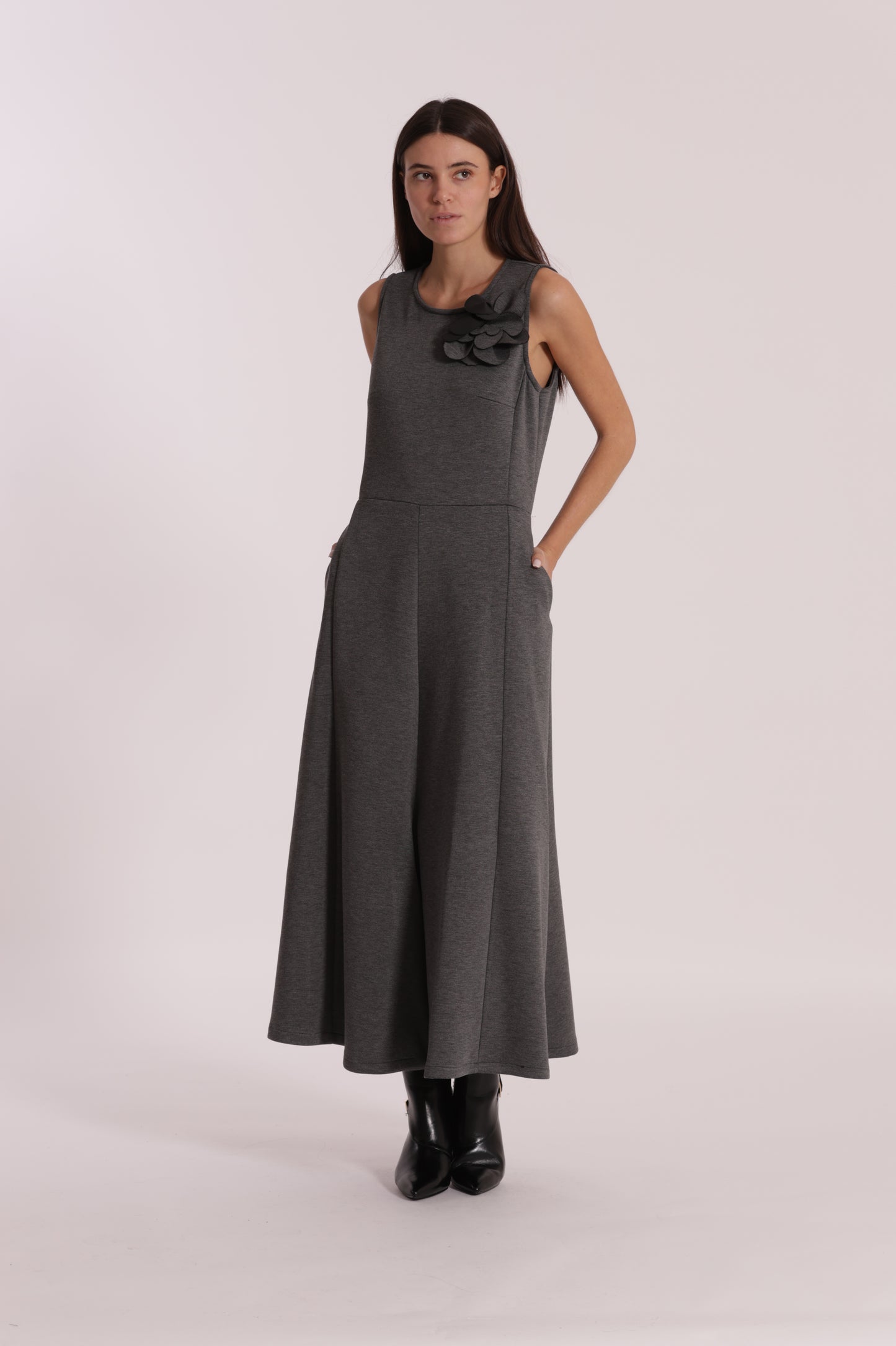 TUTA IN NEOPRENE CON FIORE