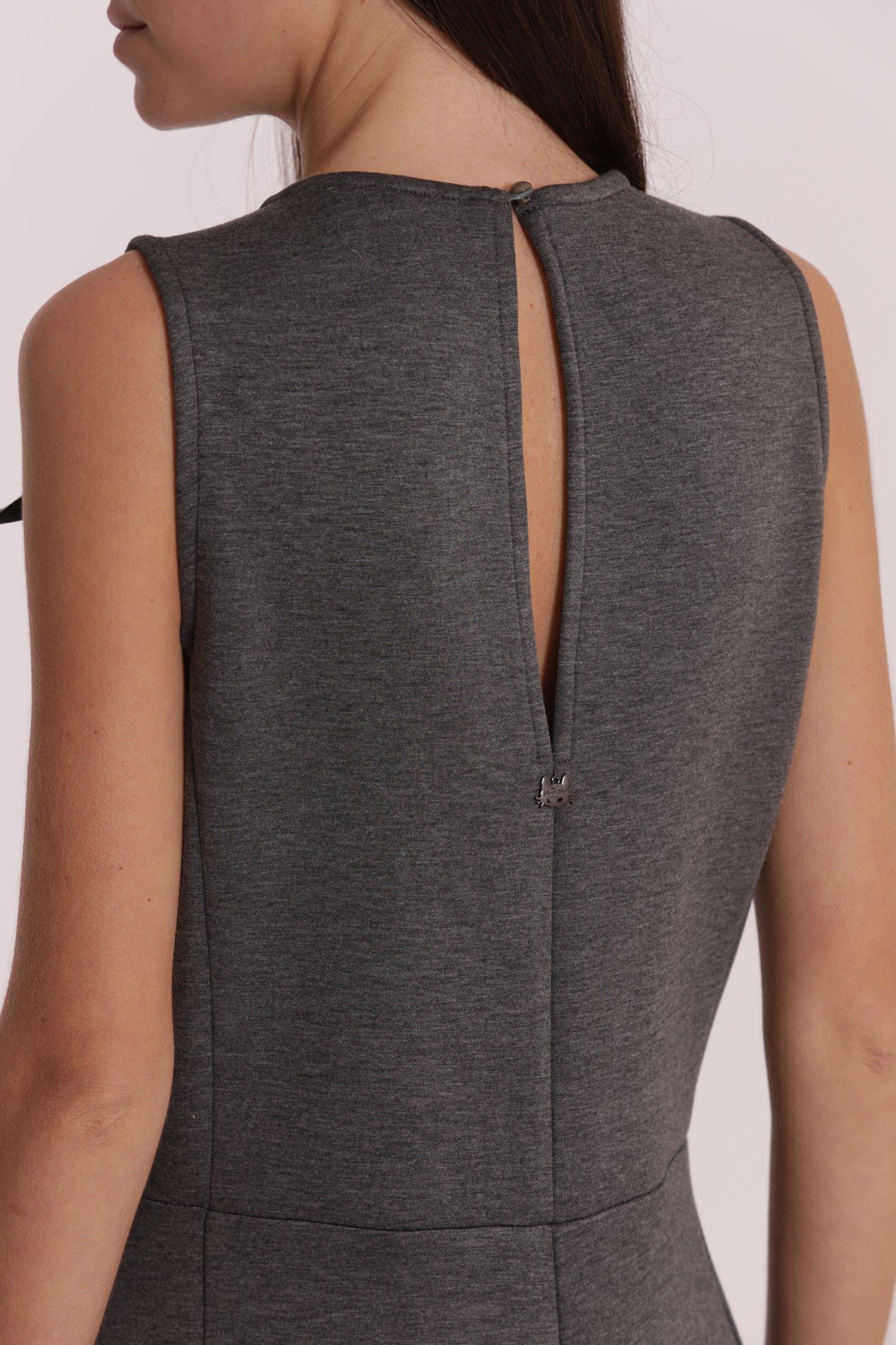 TUTA IN NEOPRENE CON FIORE