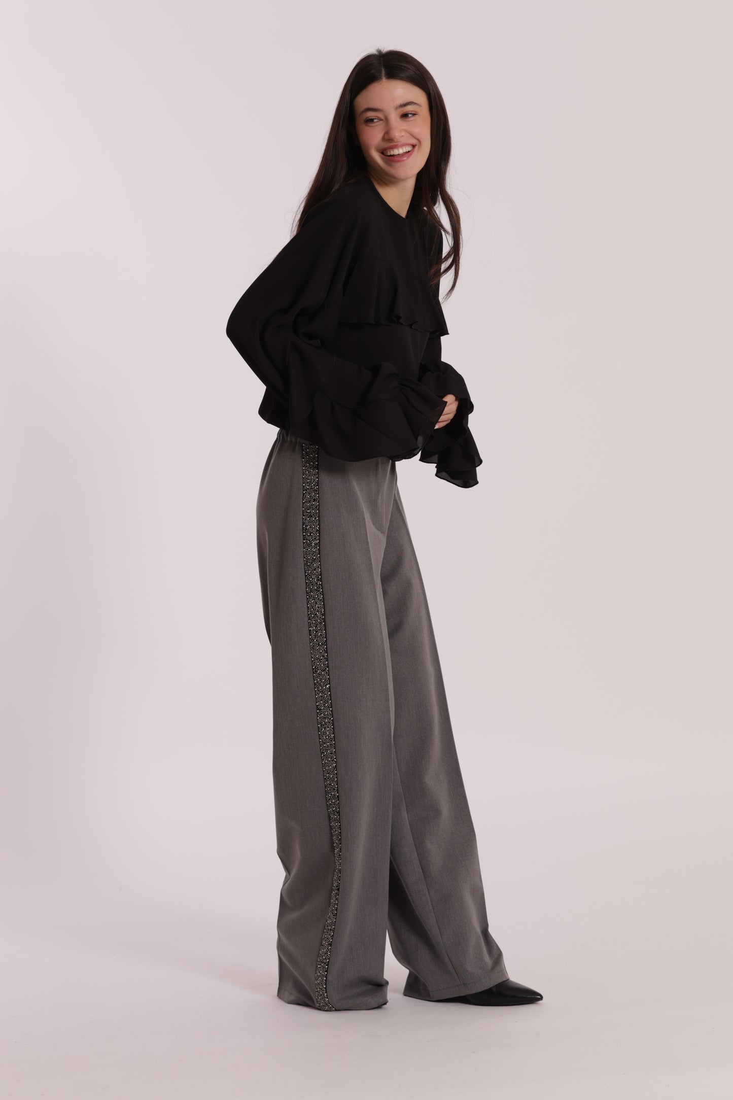 PANTALONE PALAZZO CON PASSAMANERIA RICAMATA
