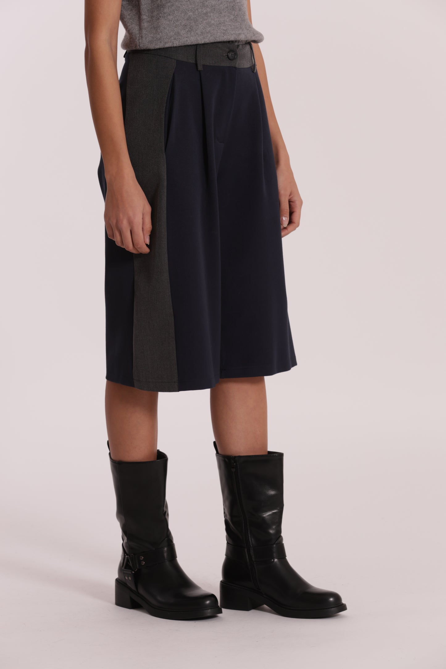 PANTALONE BERMUDA COLOR BLOCK