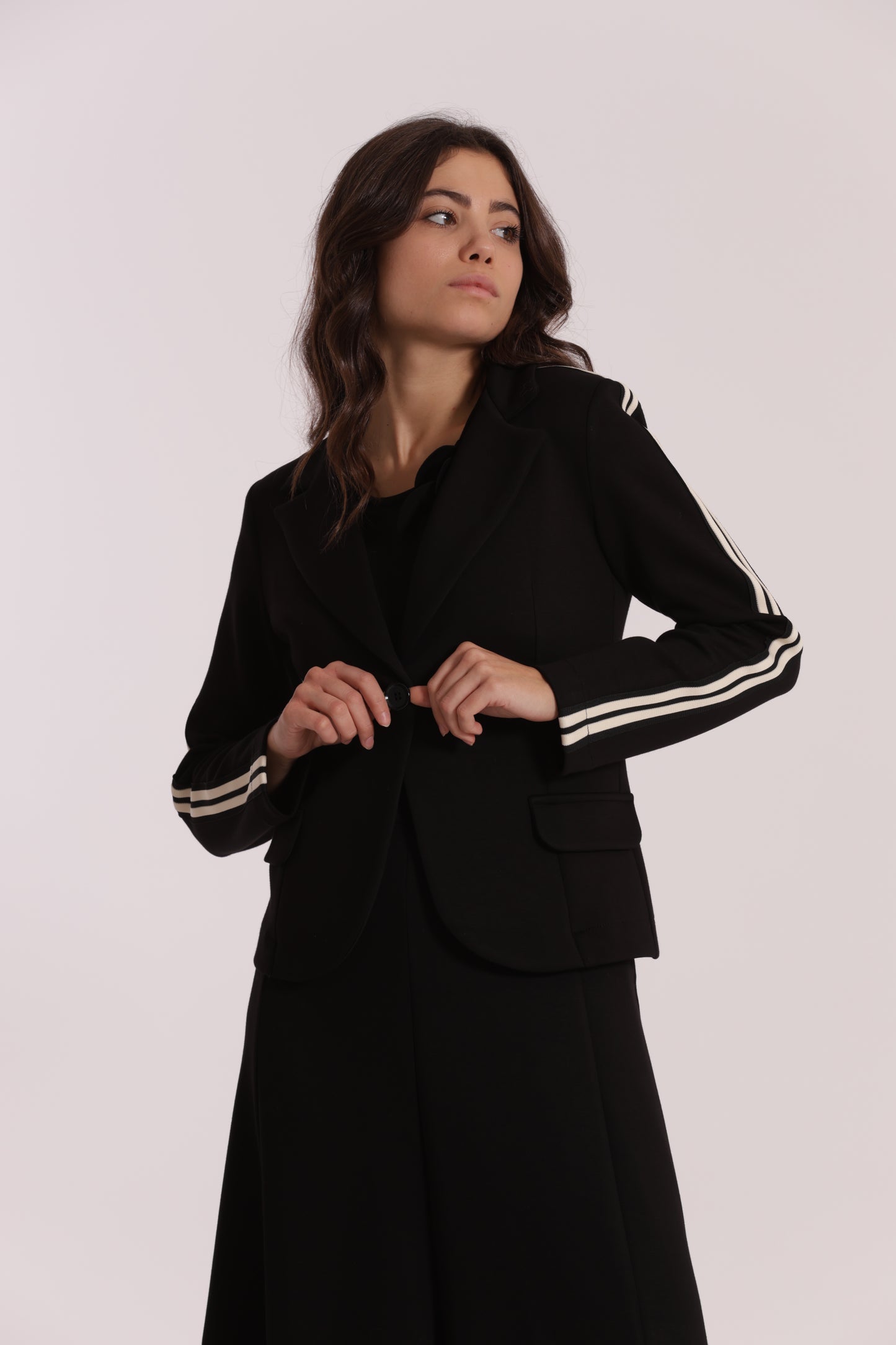 GIACCA CORTA IN NEOPRENE CON PASSAMANERIA