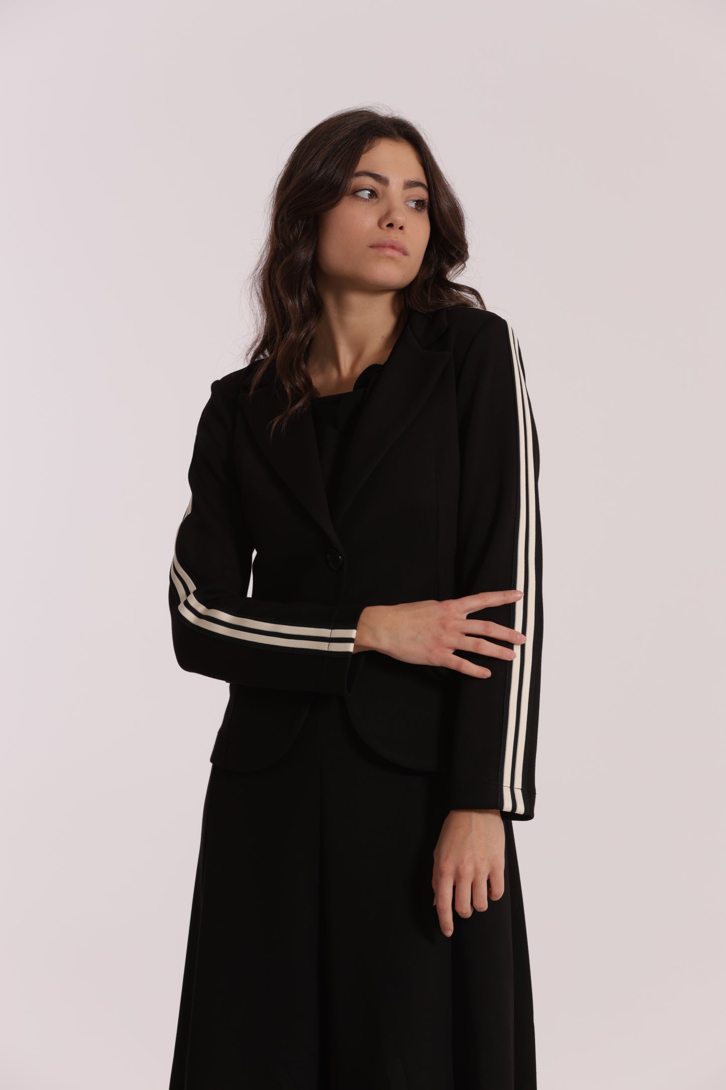 GIACCA CORTA IN NEOPRENE CON PASSAMANERIA
