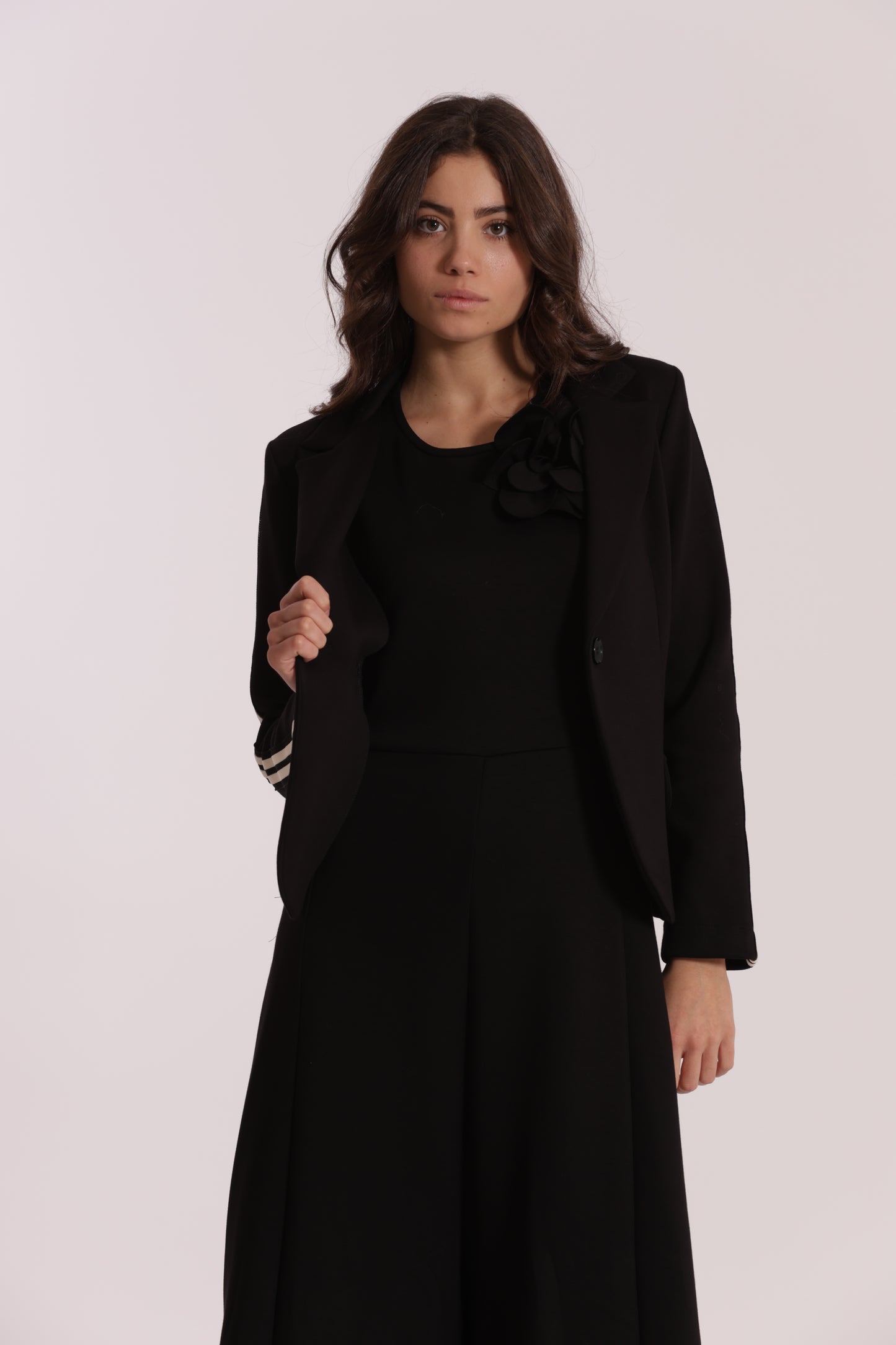 GIACCA CORTA IN NEOPRENE CON PASSAMANERIA