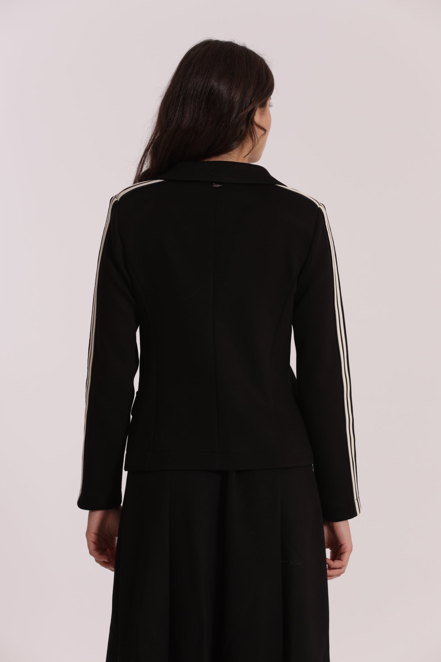 GIACCA CORTA IN NEOPRENE CON PASSAMANERIA