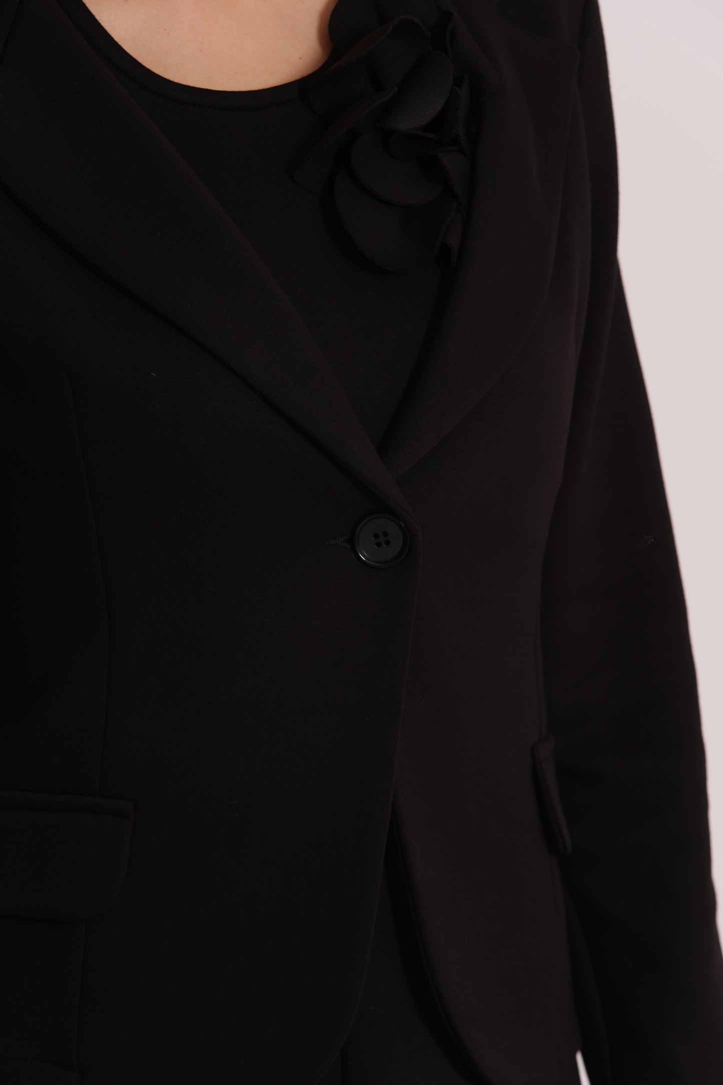 GIACCA CORTA IN NEOPRENE CON PASSAMANERIA