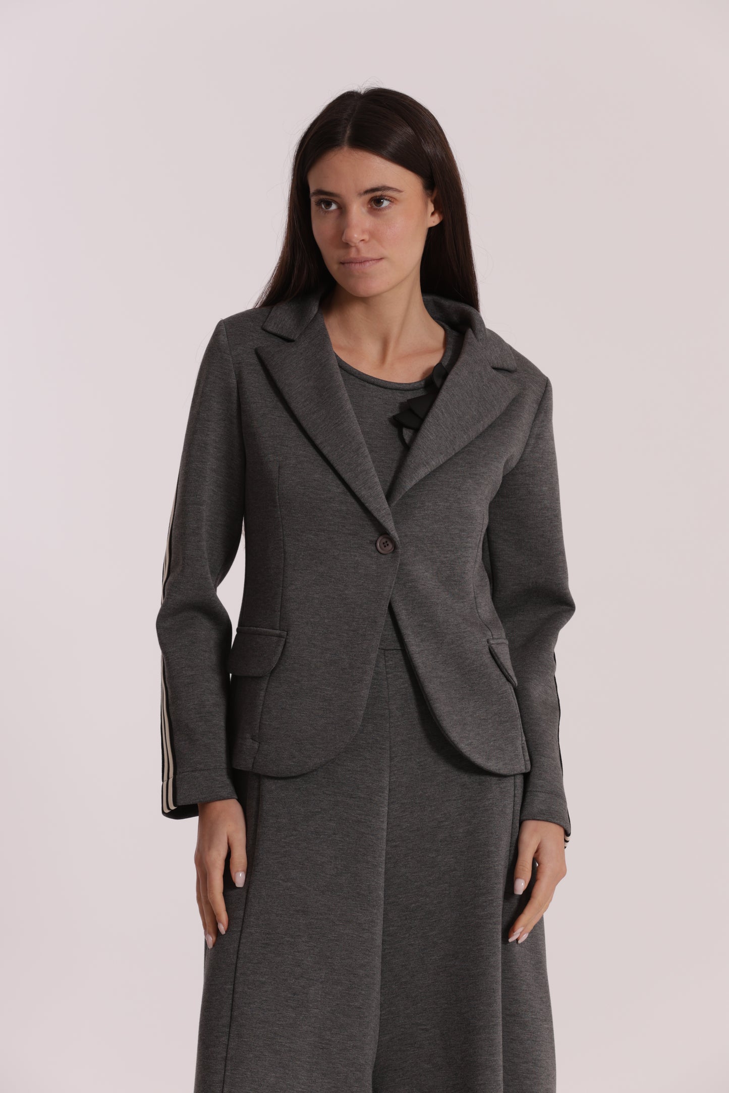 GIACCA CORTA IN NEOPRENE CON PASSAMANERIA