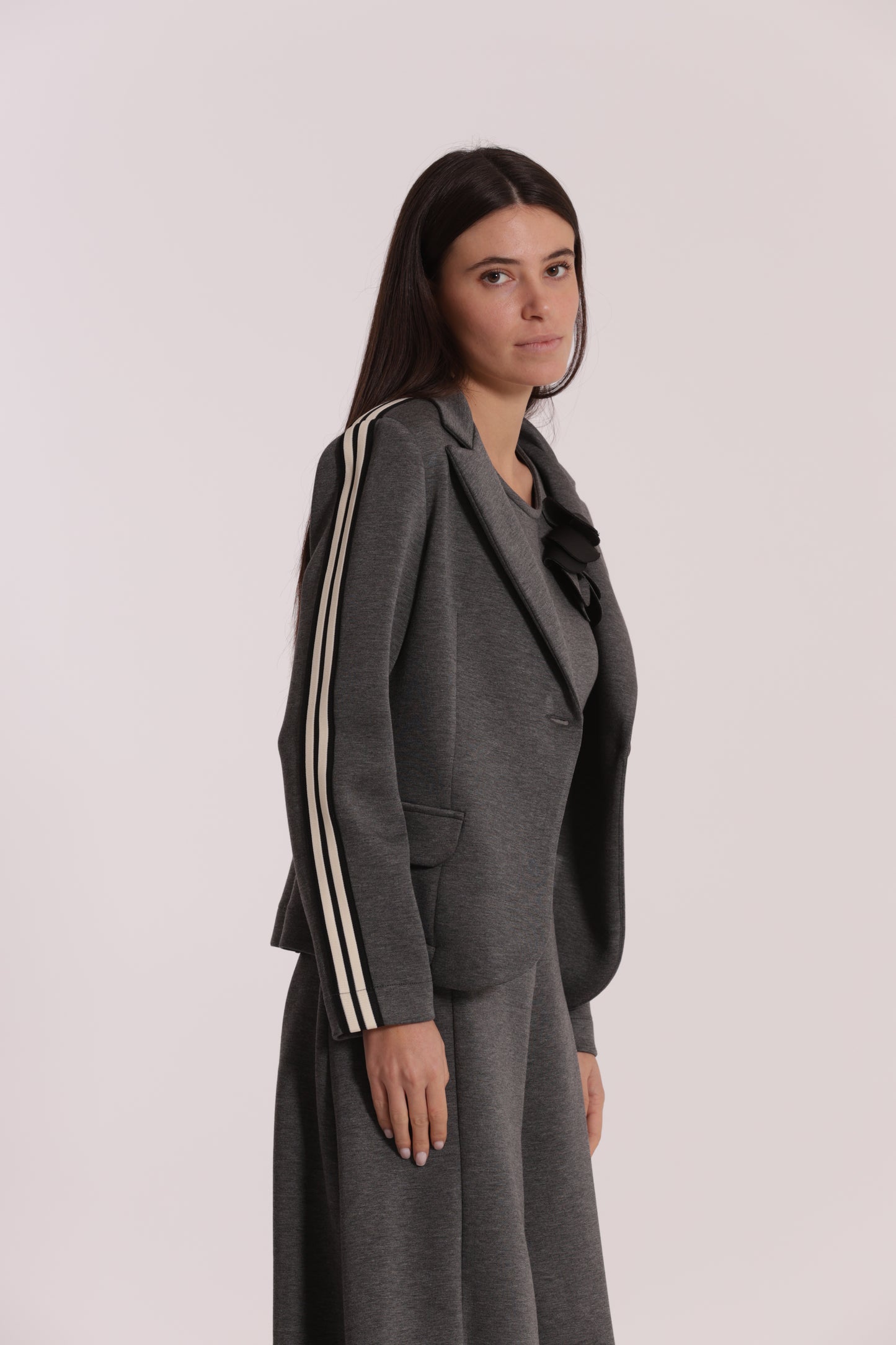 GIACCA CORTA IN NEOPRENE CON PASSAMANERIA