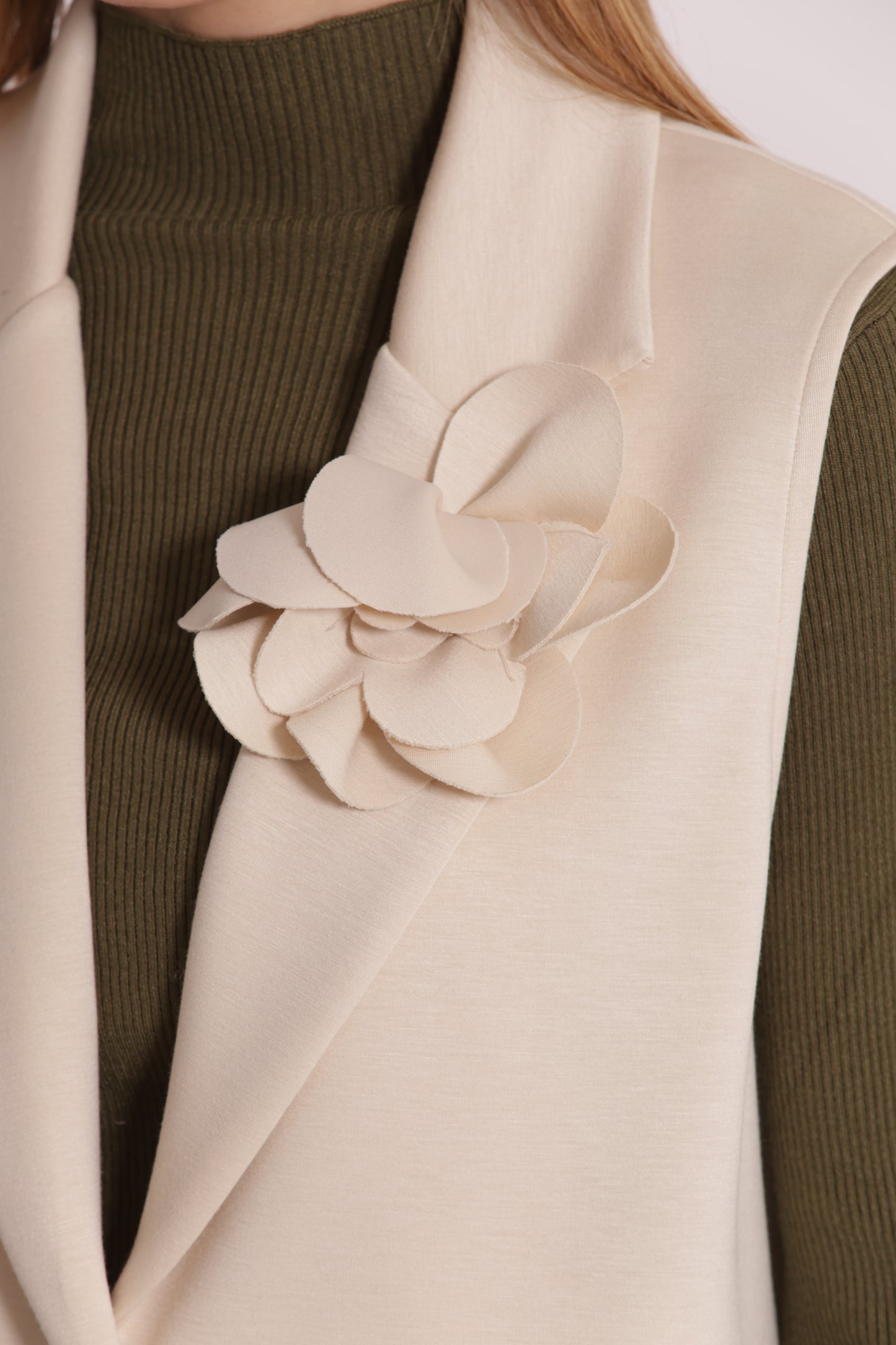GILET OVER IN NEOPRENE CON FIORE