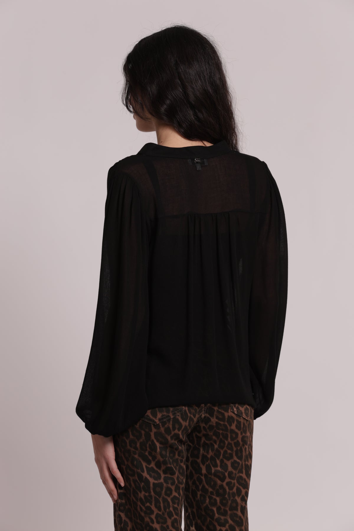 BLUSA CON SCOLLO A V IN GARZA DI VISCOSA