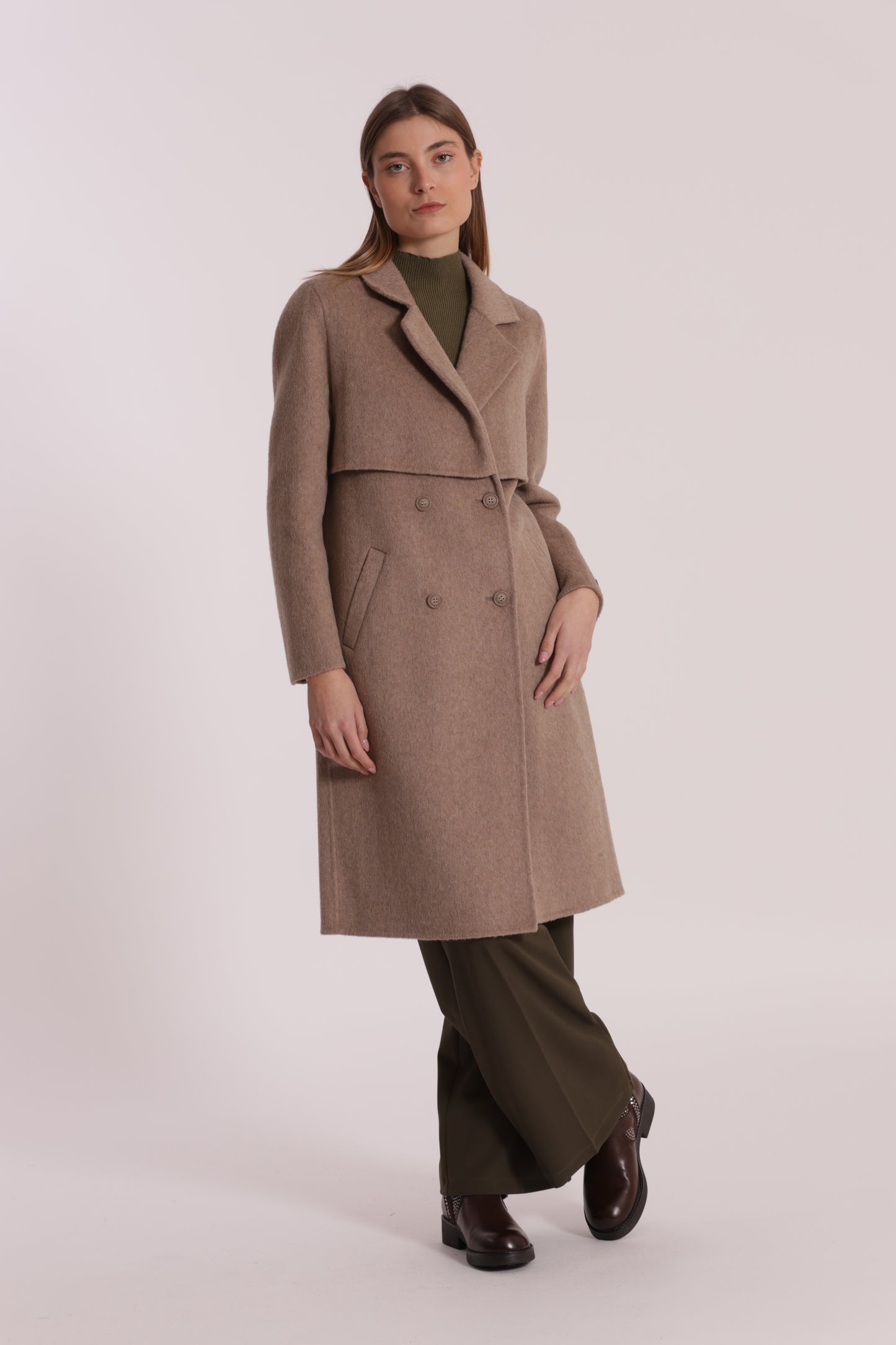 CAPPOTTO BARONETTO CON DETTAGLIO