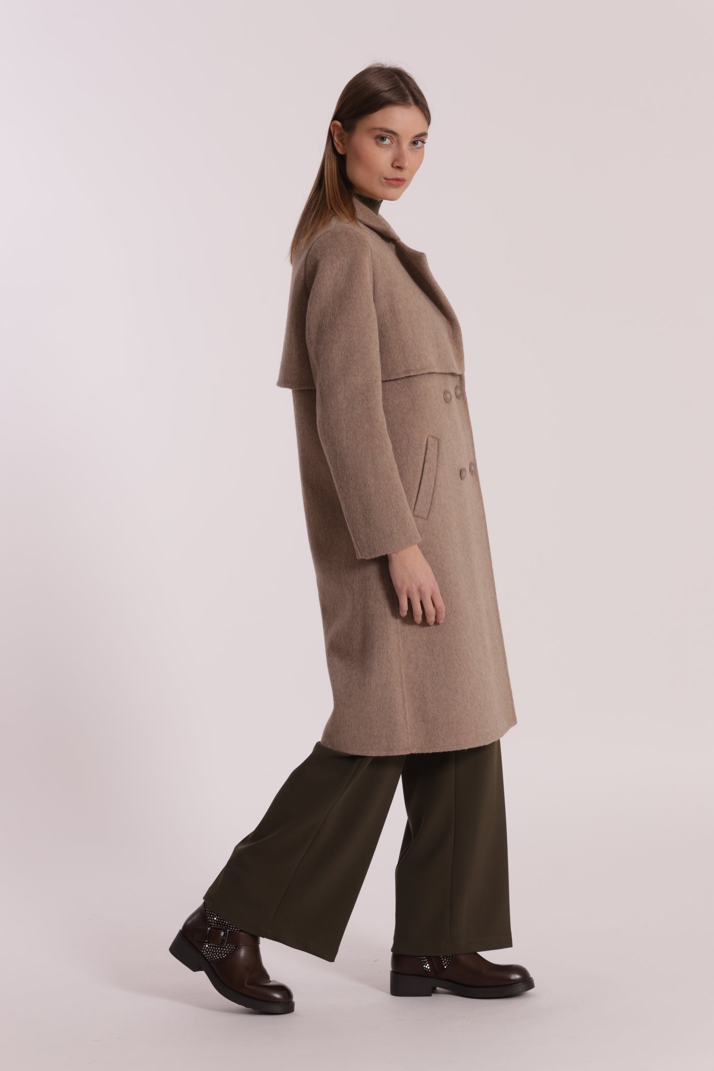 CAPPOTTO BARONETTO CON DETTAGLIO