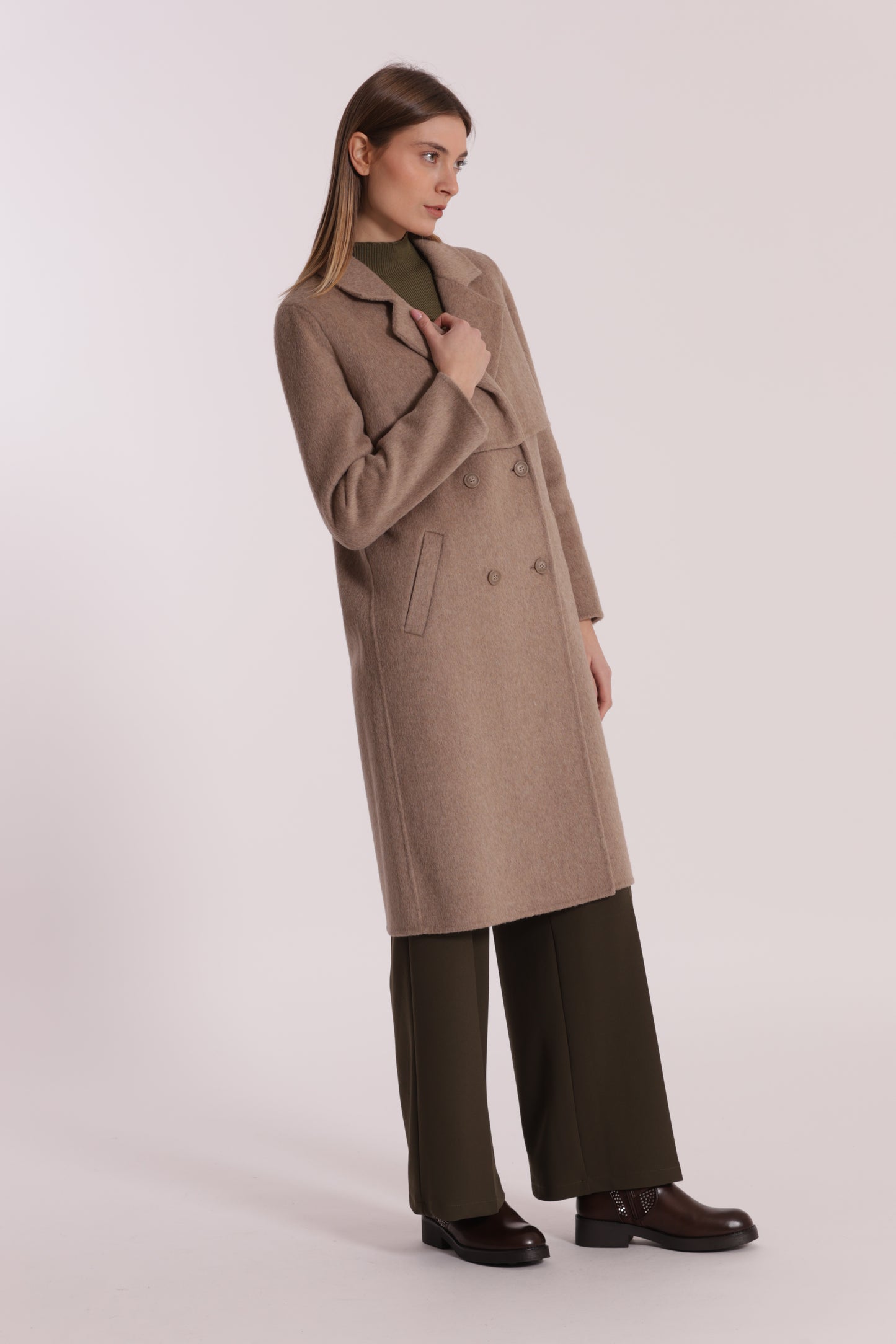 CAPPOTTO BARONETTO CON DETTAGLIO