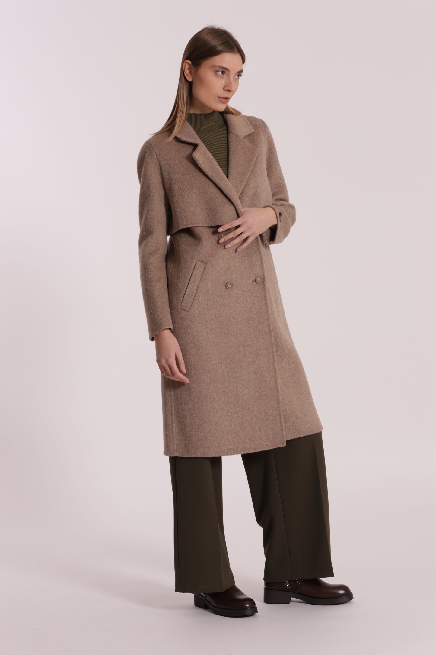 CAPPOTTO BARONETTO CON DETTAGLIO