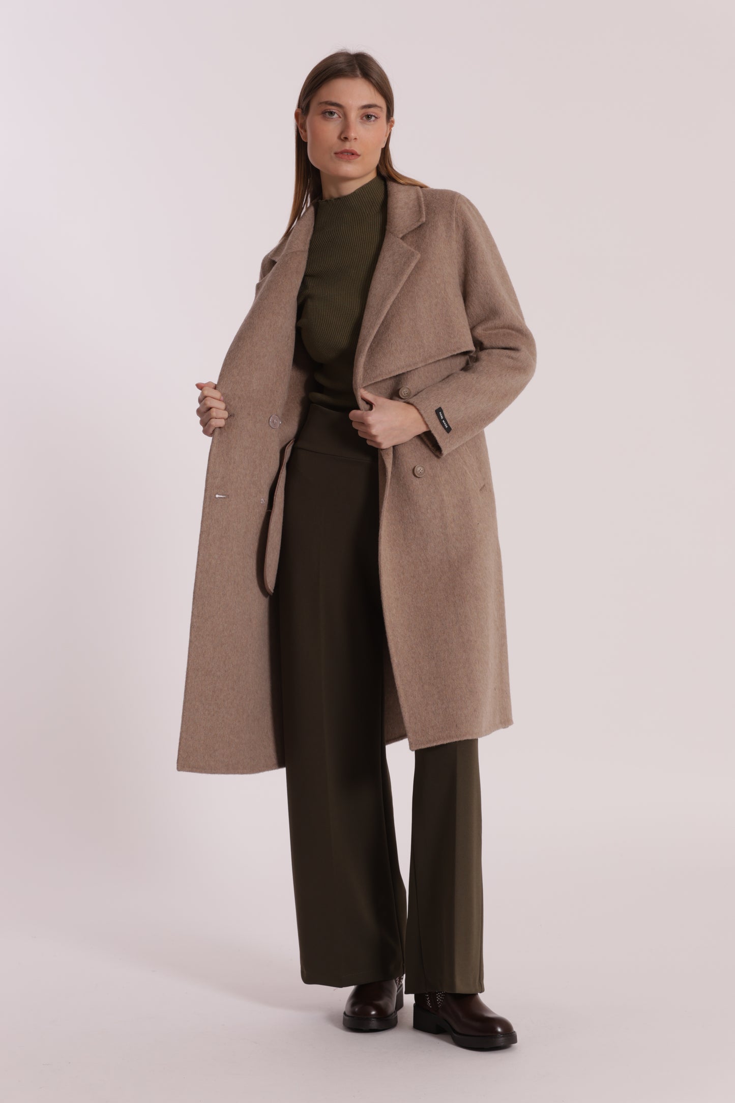 CAPPOTTO BARONETTO CON DETTAGLIO