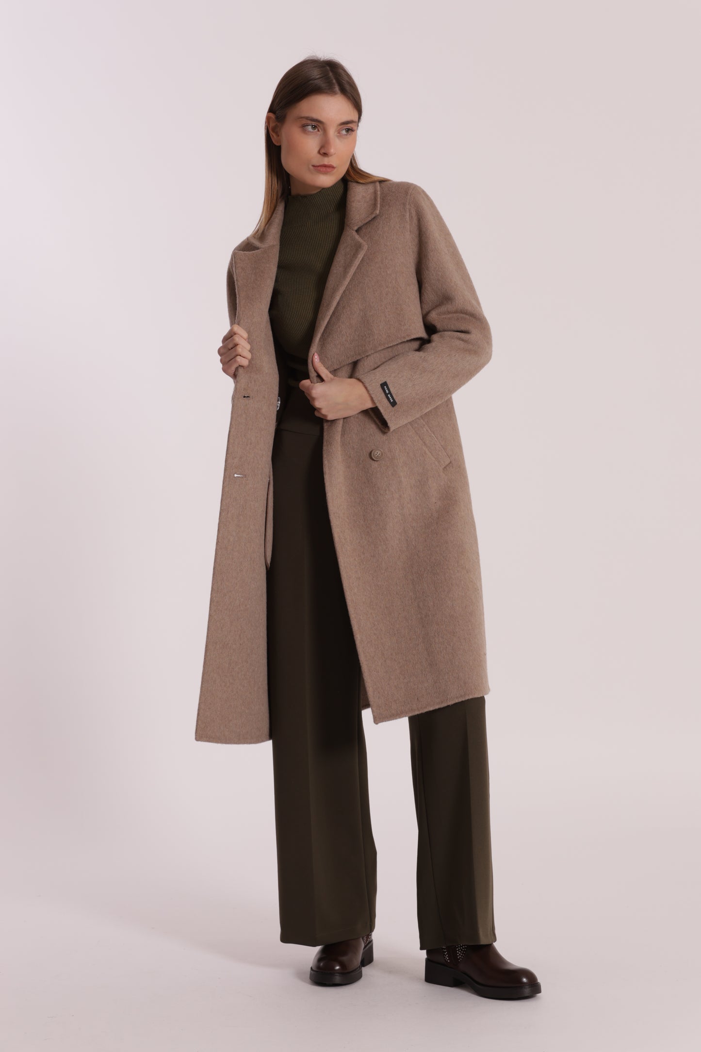 CAPPOTTO BARONETTO CON DETTAGLIO